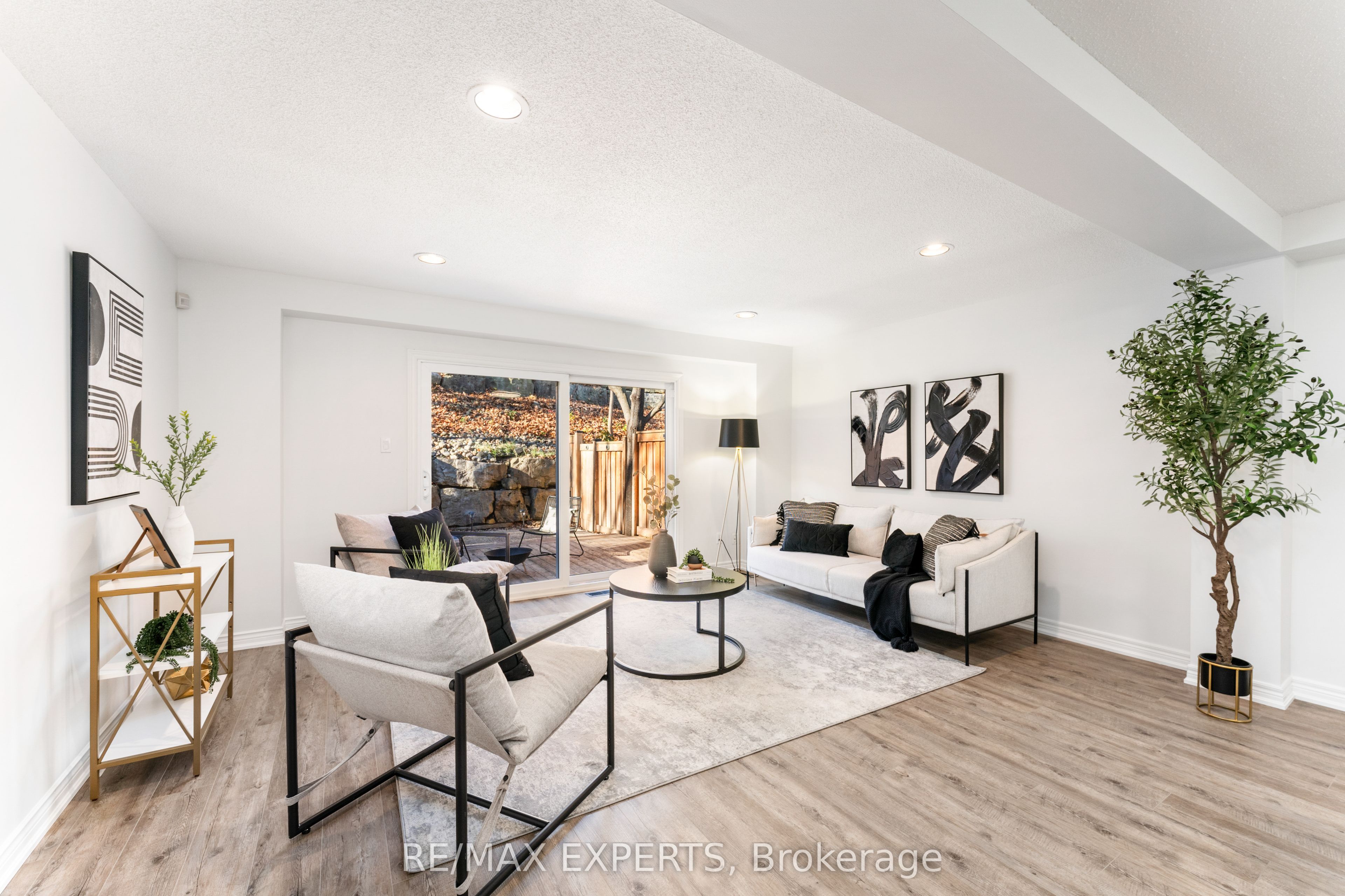 20 William Farr Lane, #10