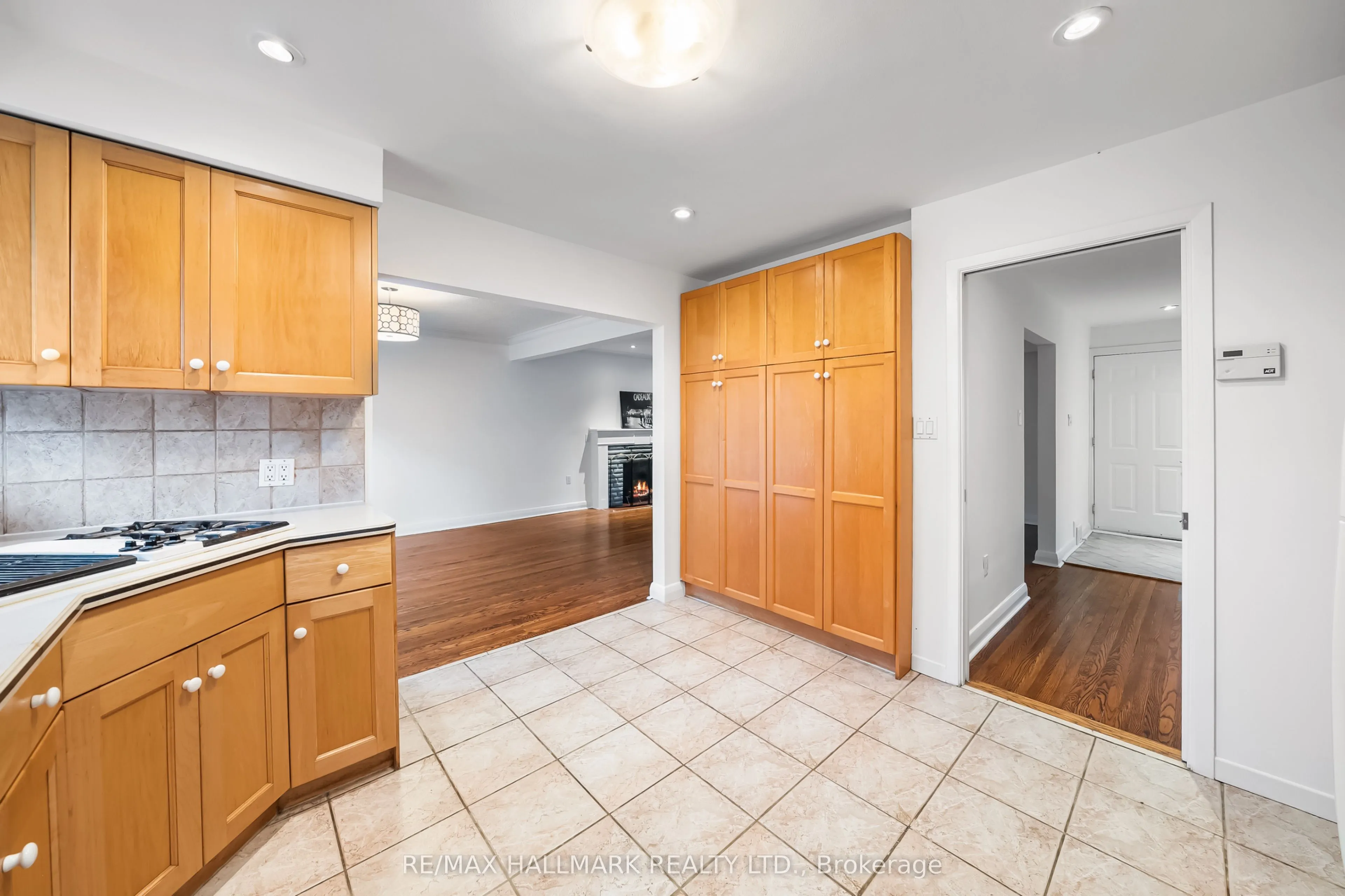 28 kirk Drive, #Main Floor