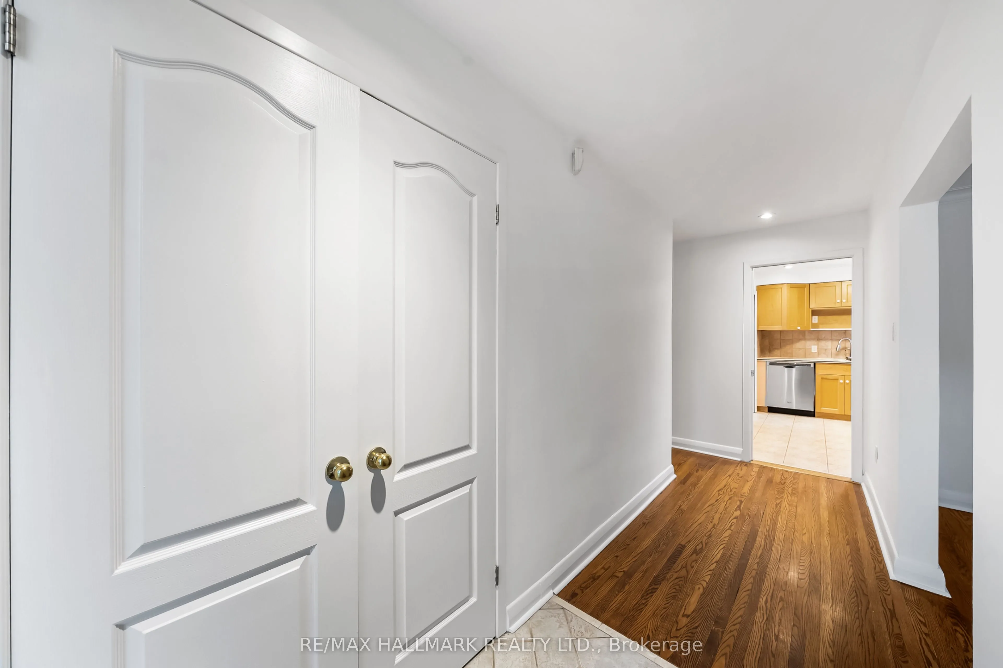 28 kirk Drive, #Main Floor