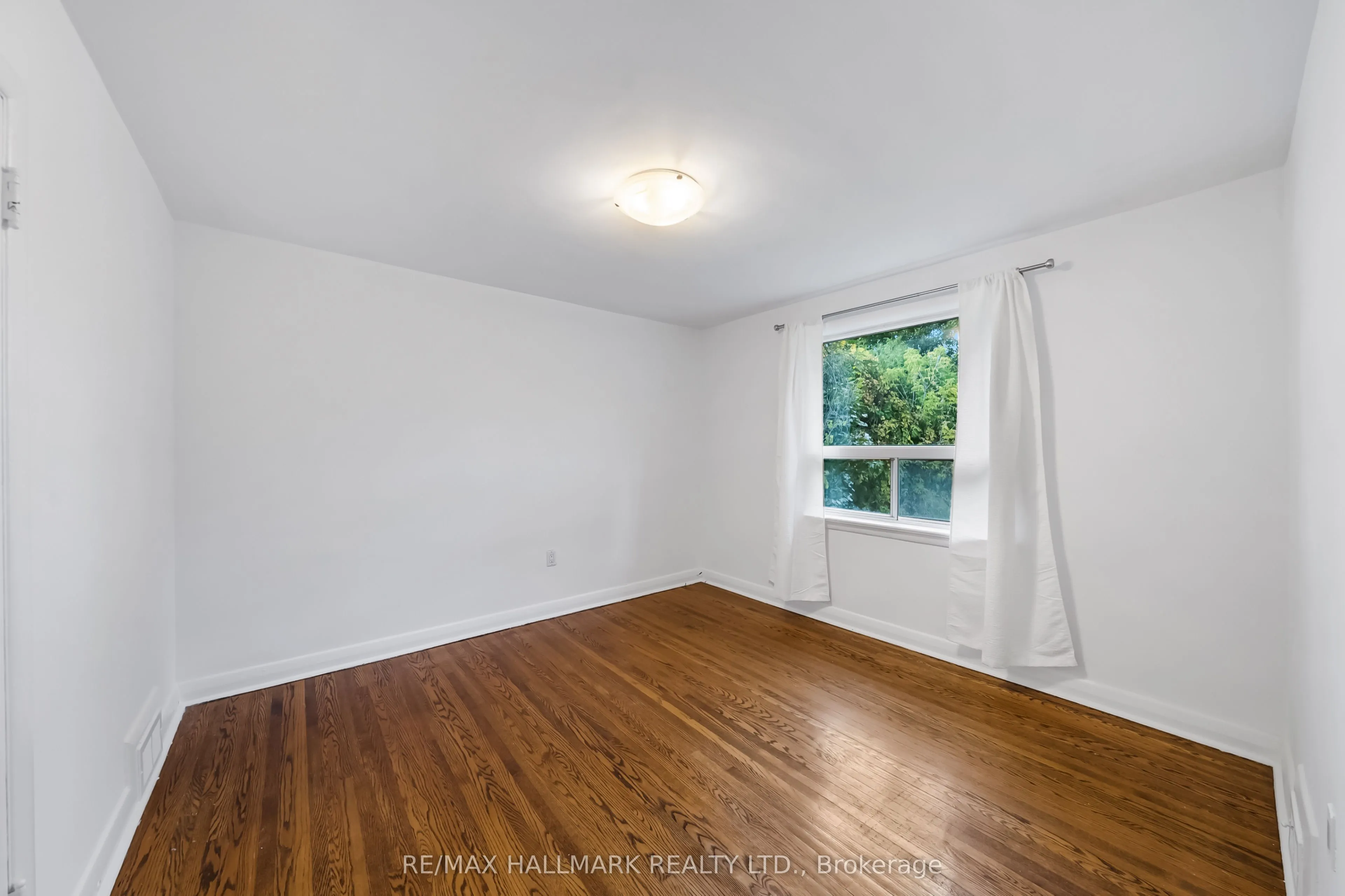 28 kirk Drive, #Main Floor