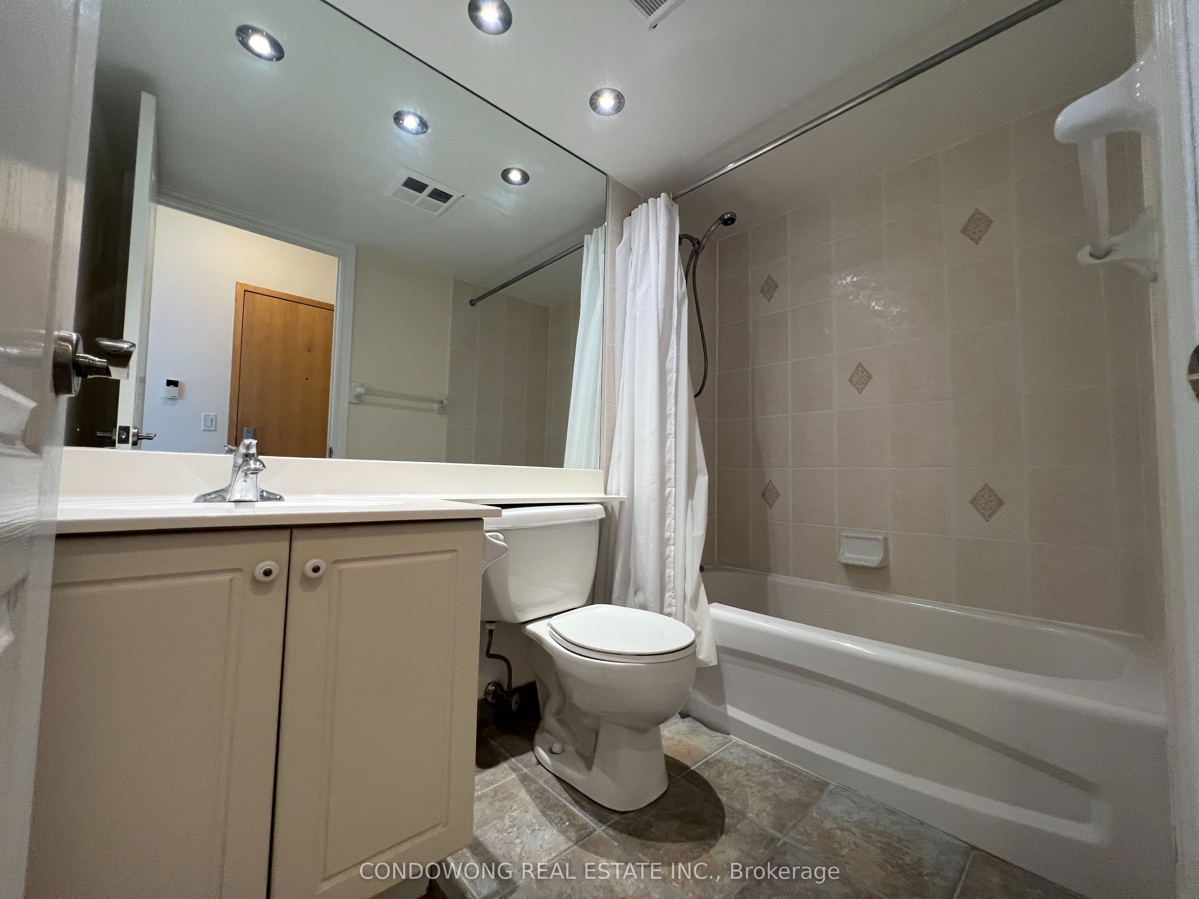 62 Suncrest Boulevard, #1007