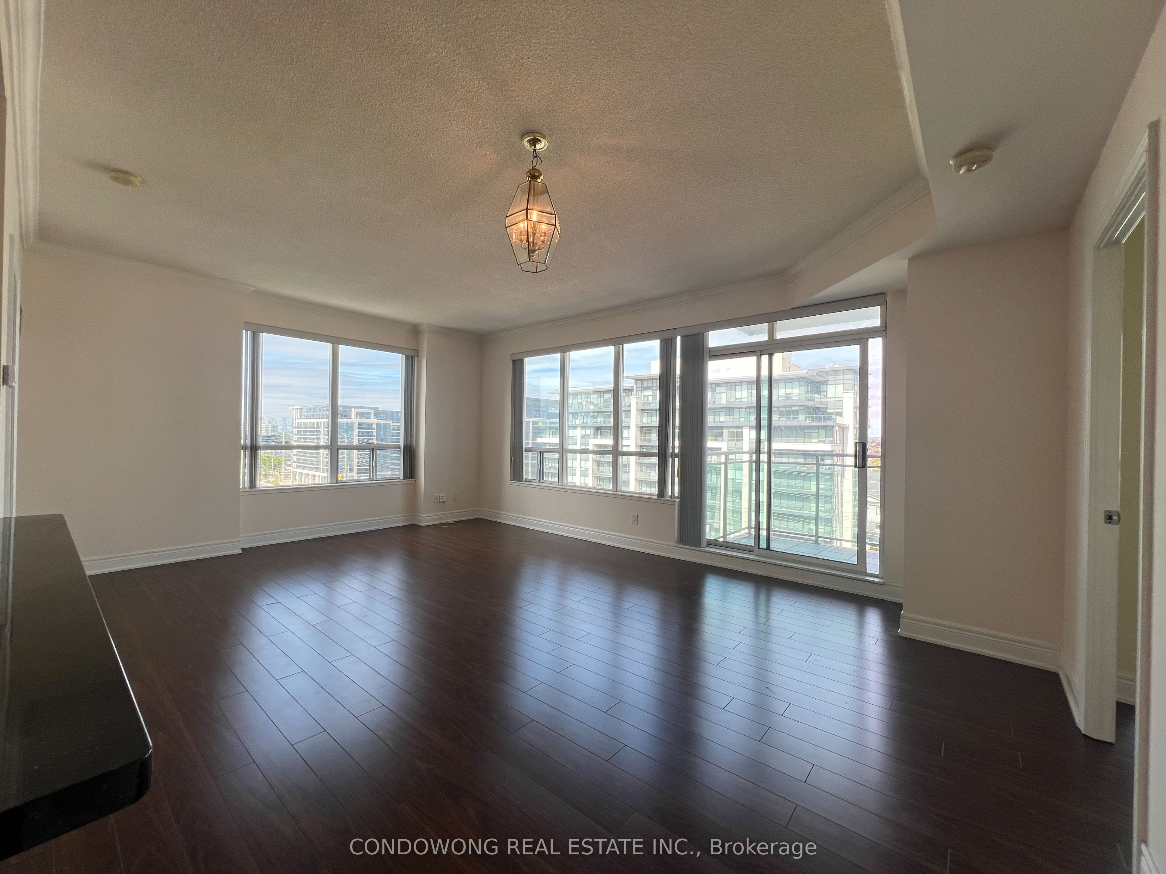 62 Suncrest Boulevard, #1007