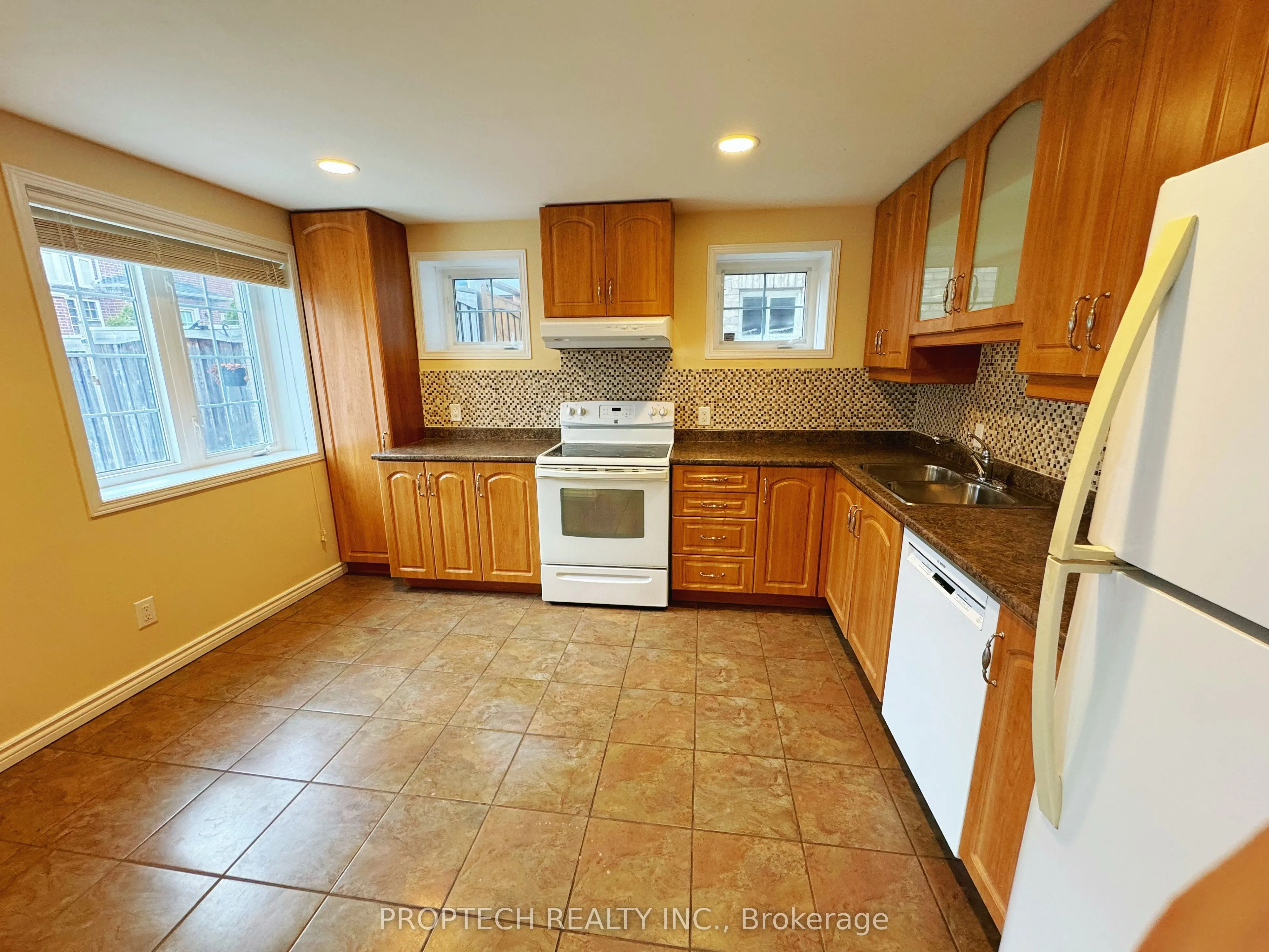 177 Vanda Drive