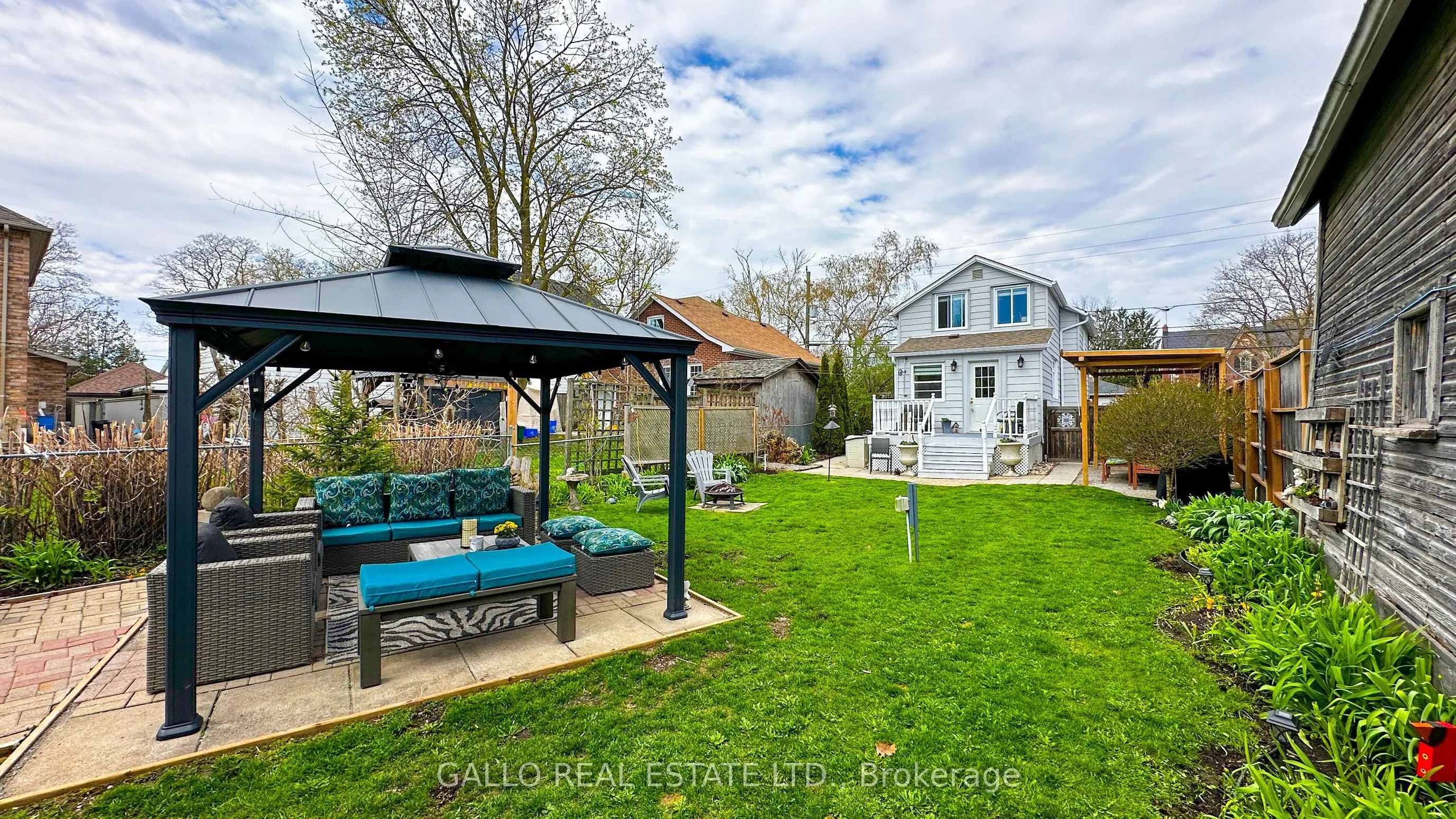 6727 Main Street