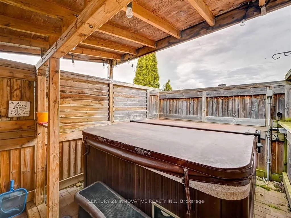 58 John W Taylor Avenue