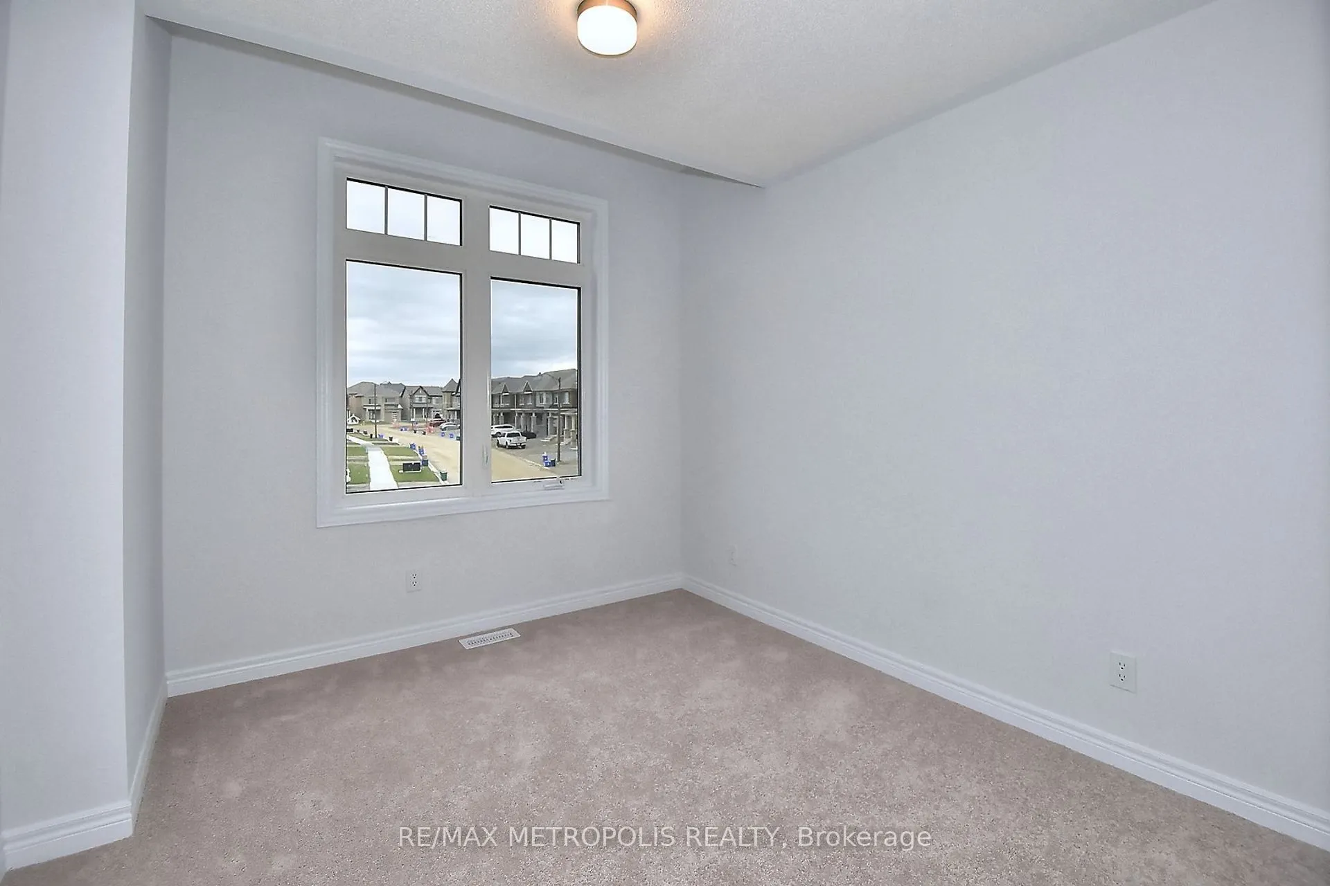 61 Seedling Crescent