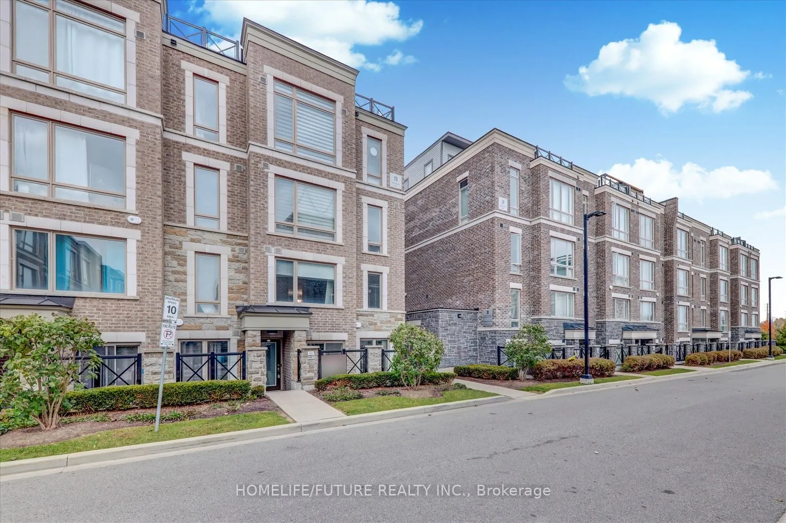 20 Westmeath Lane, #2327