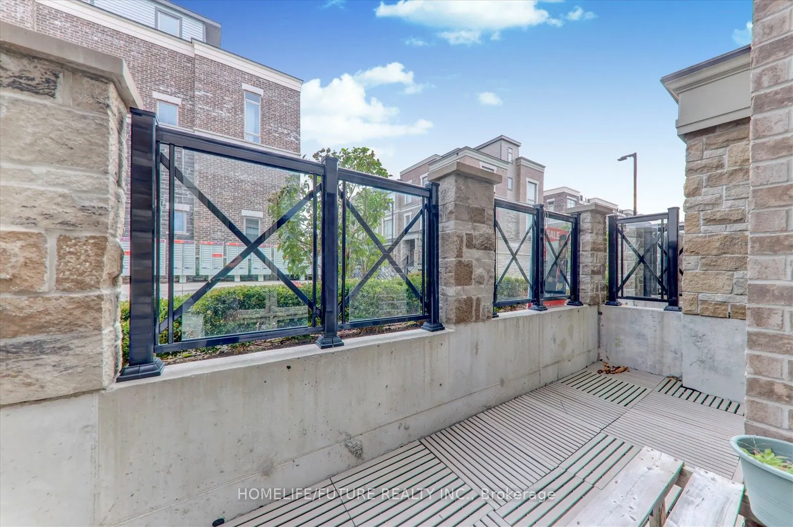 20 Westmeath Lane, #2327