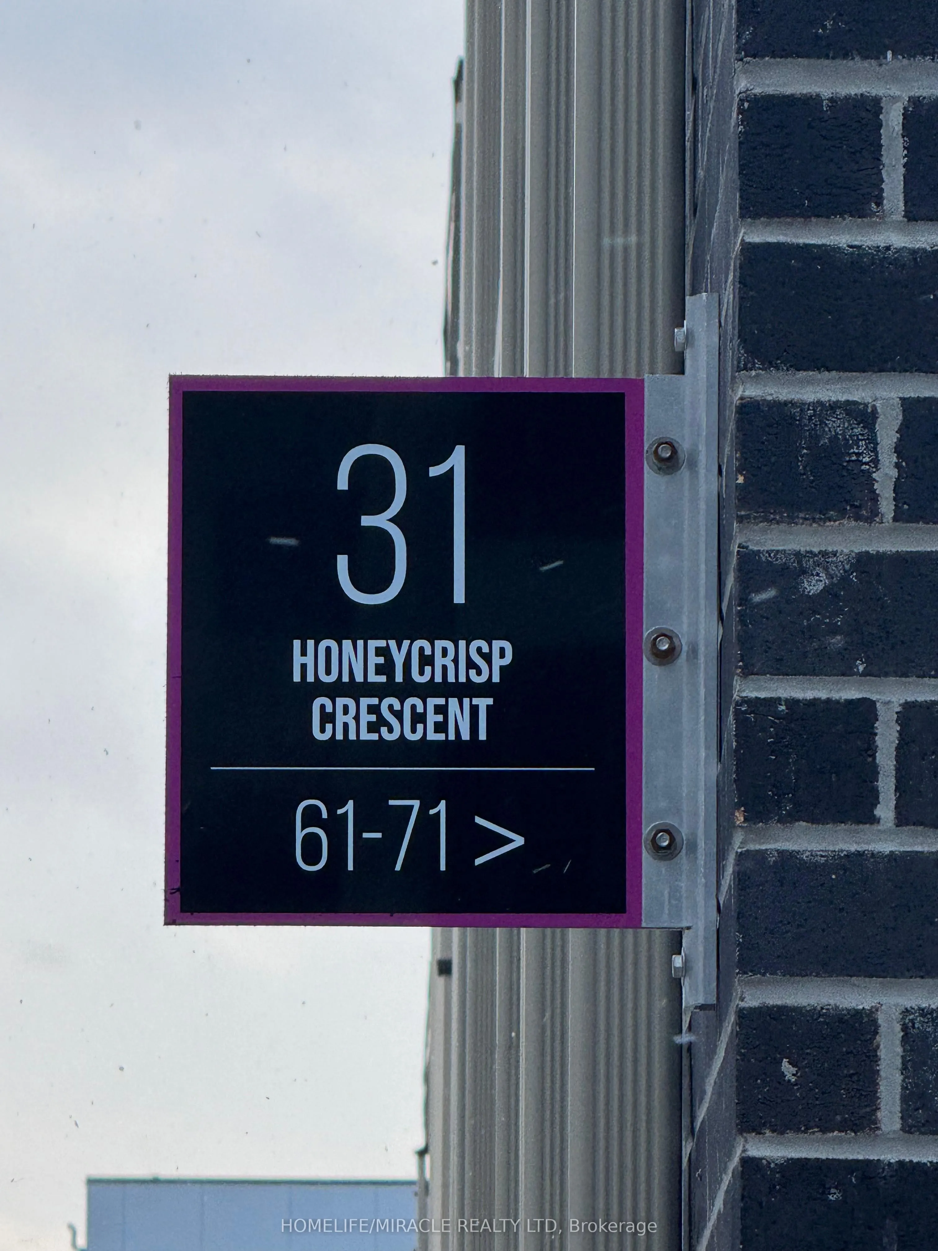 31 Honeycrisp Crescent #64