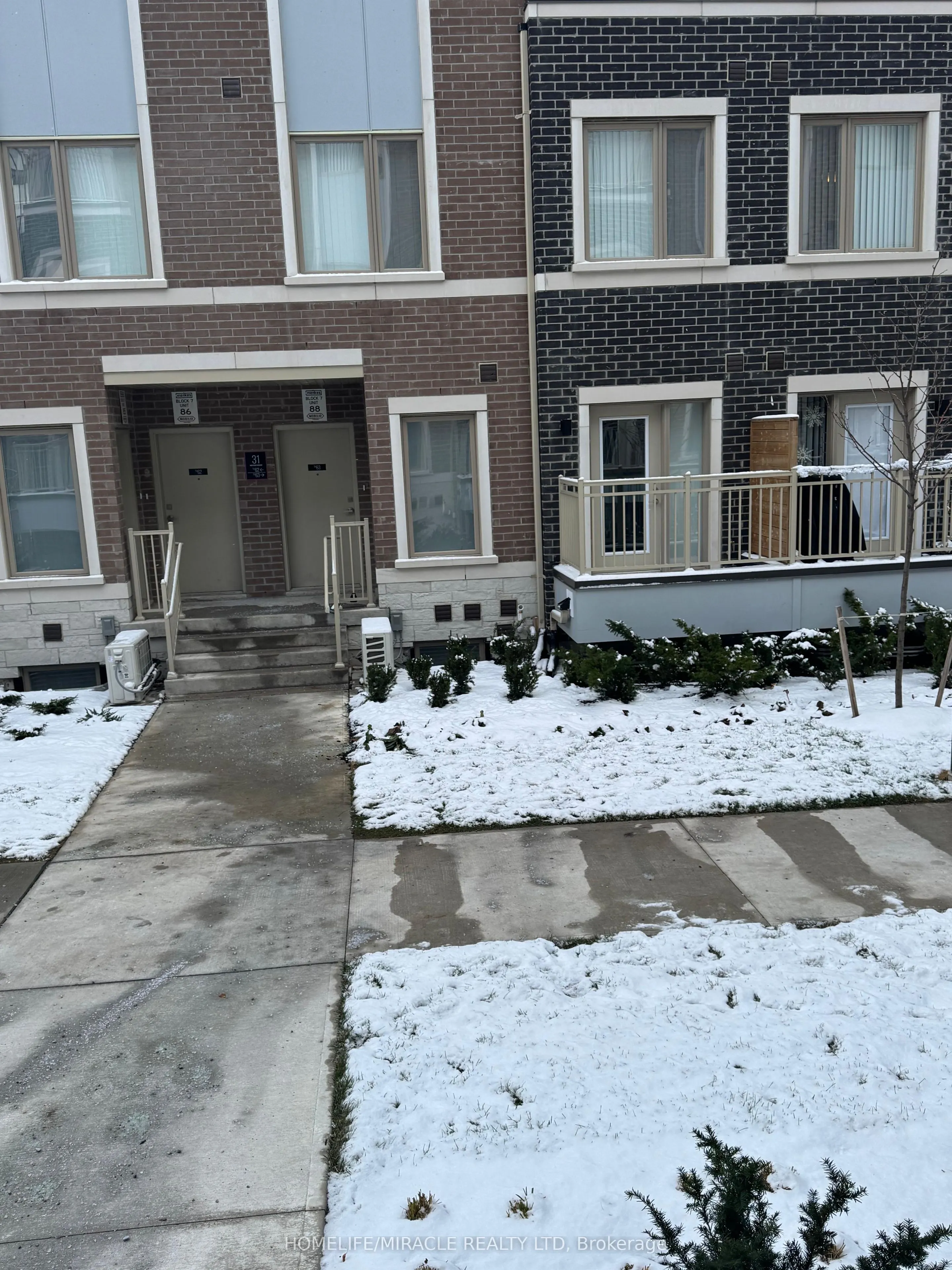 31 Honeycrisp Crescent #64