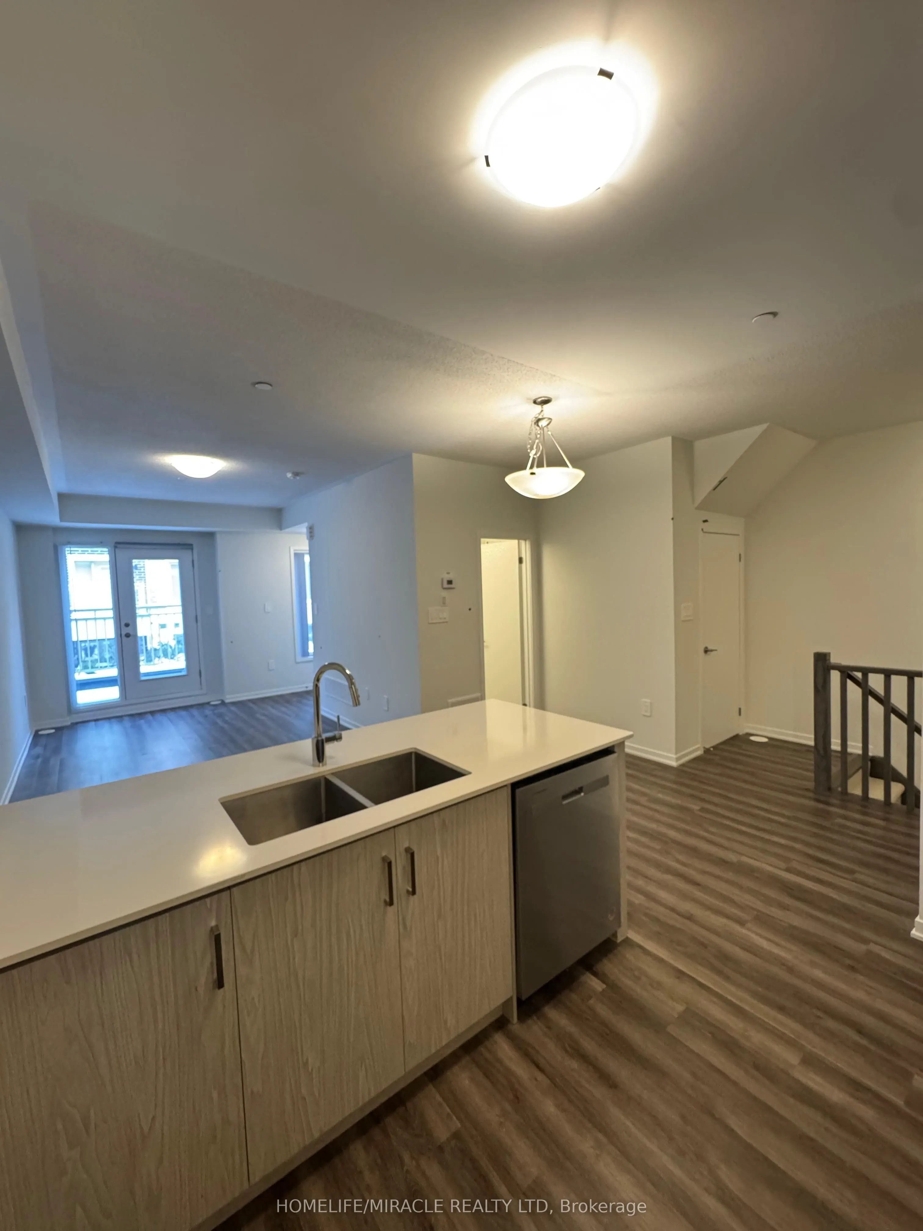 31 Honeycrisp Crescent #64