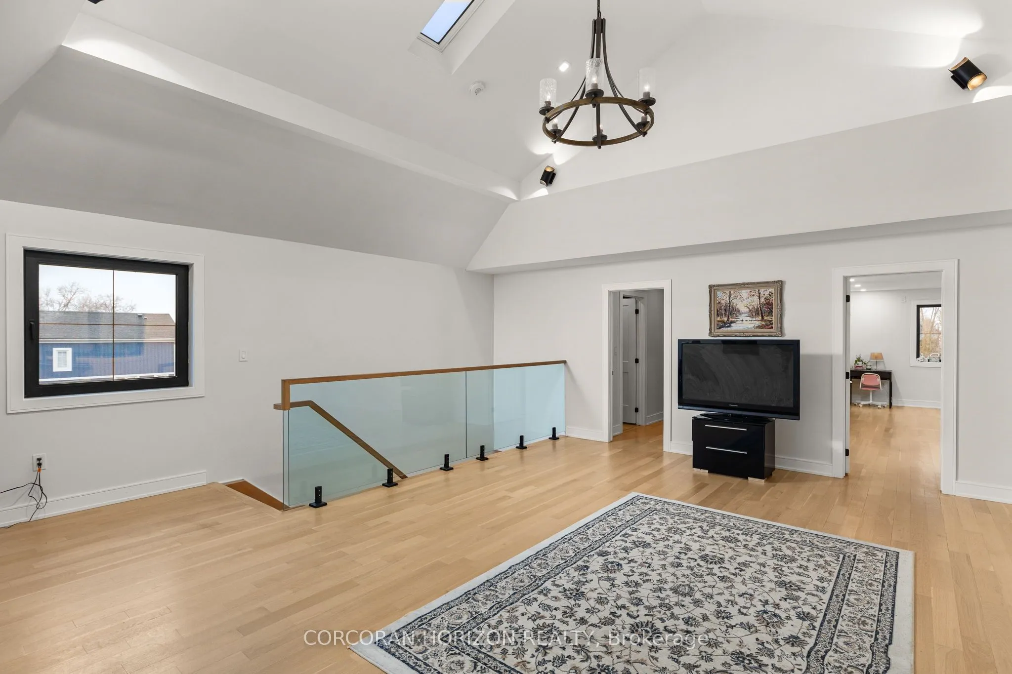 215 Bayview Avenue