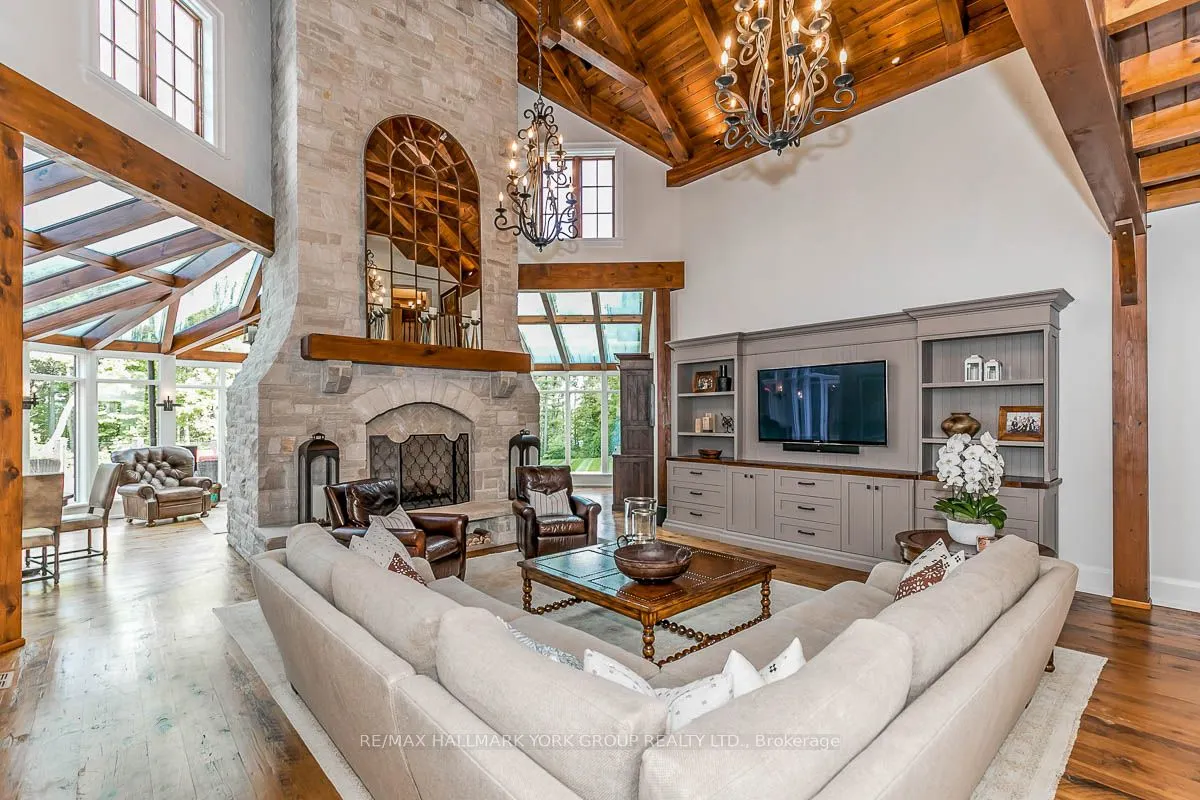 16 Hunters Glen Road