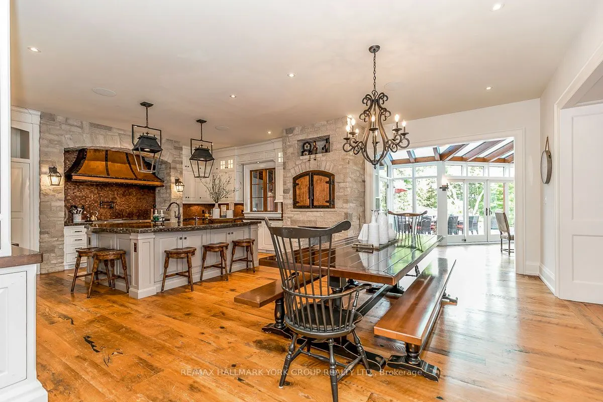 16 Hunters Glen Road