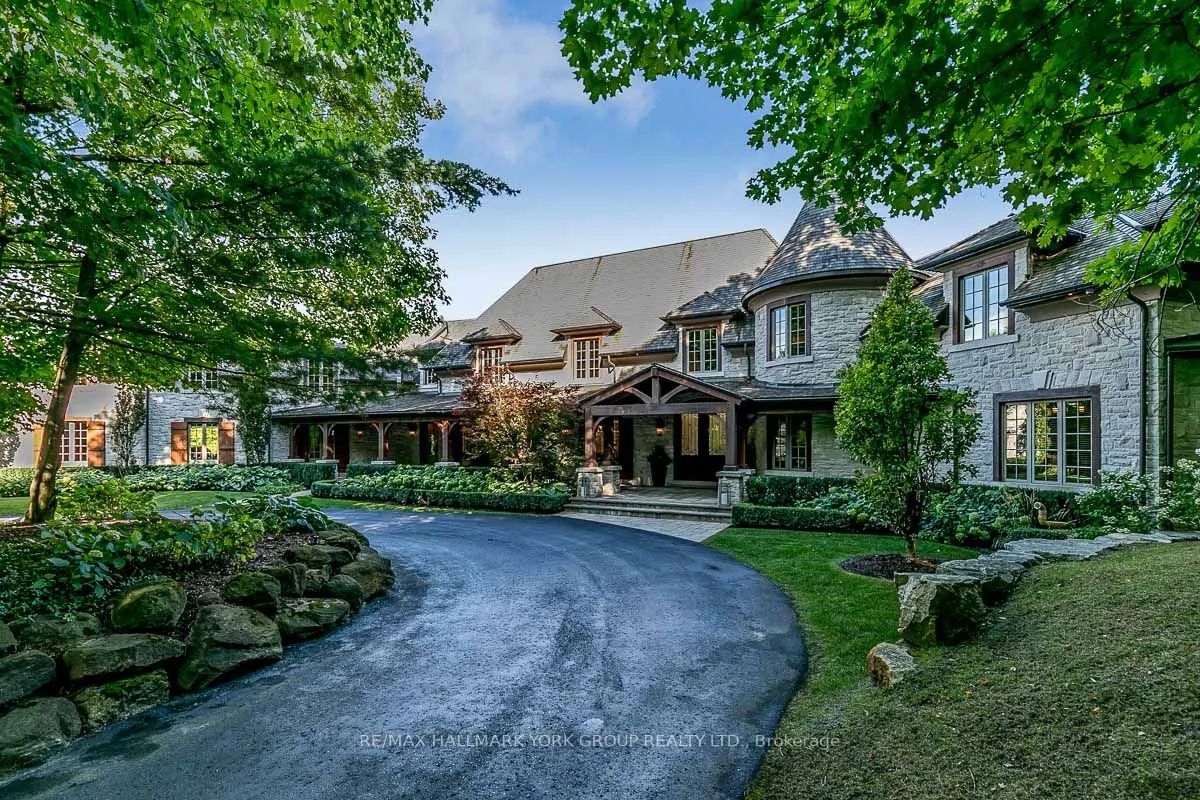 16 Hunters Glen Road