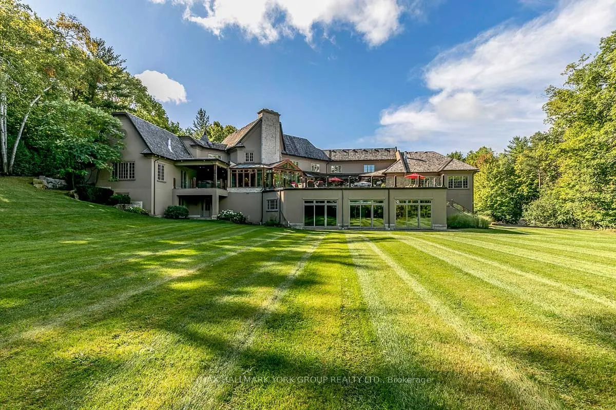 16 Hunters Glen Road