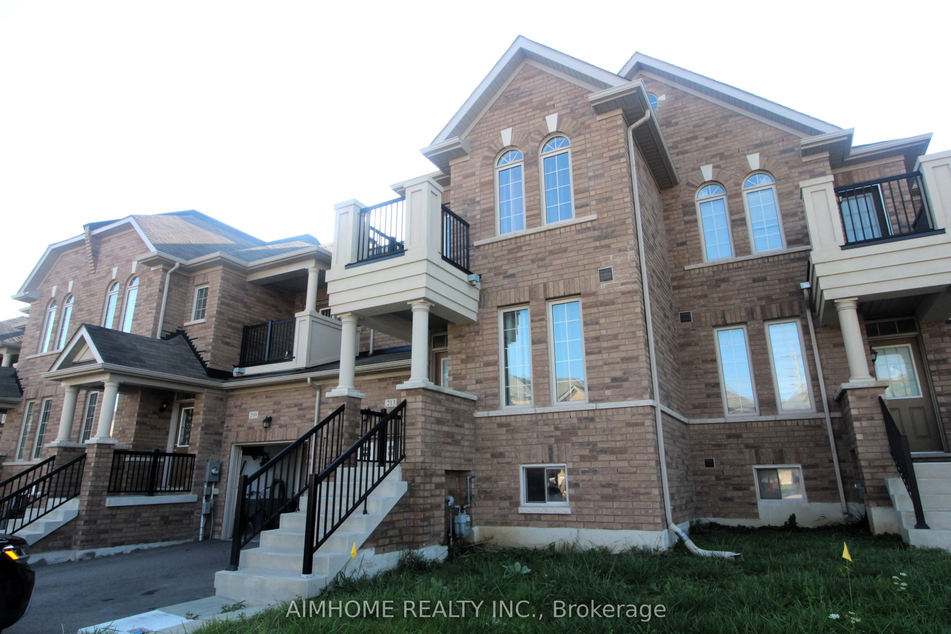 213 Laker Court