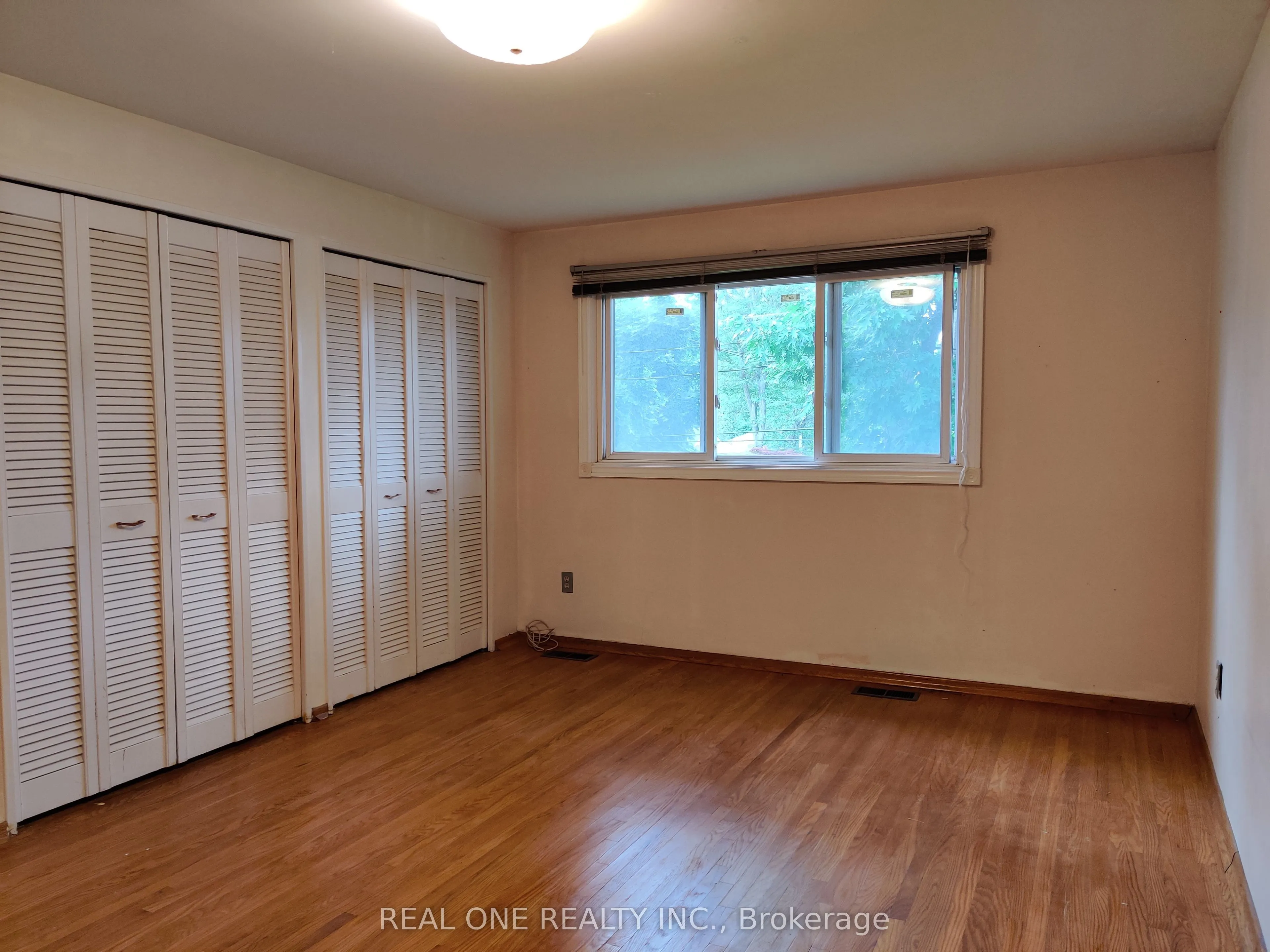 93 Southdale Drive #Upper