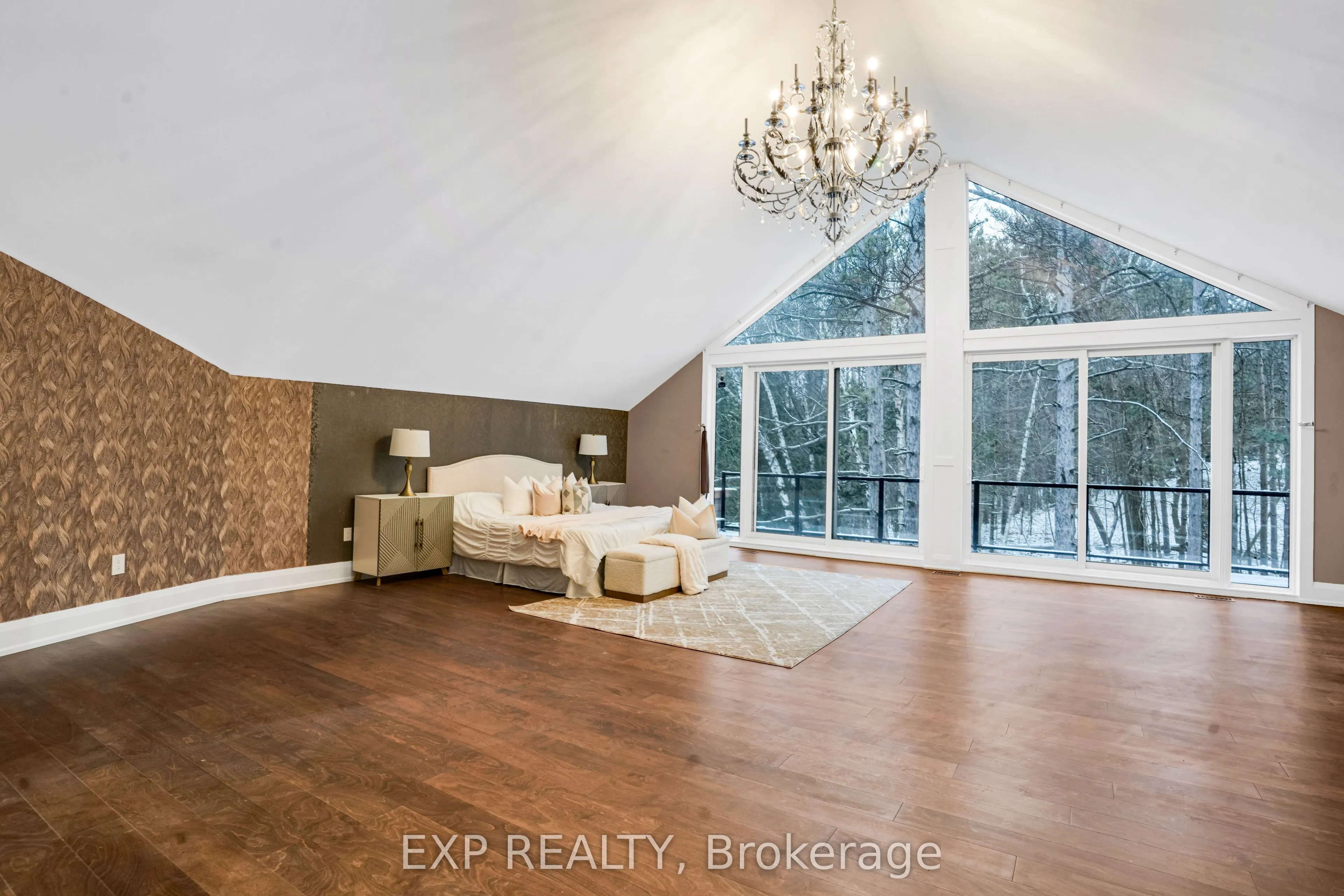 15 Glenview Heights Lane