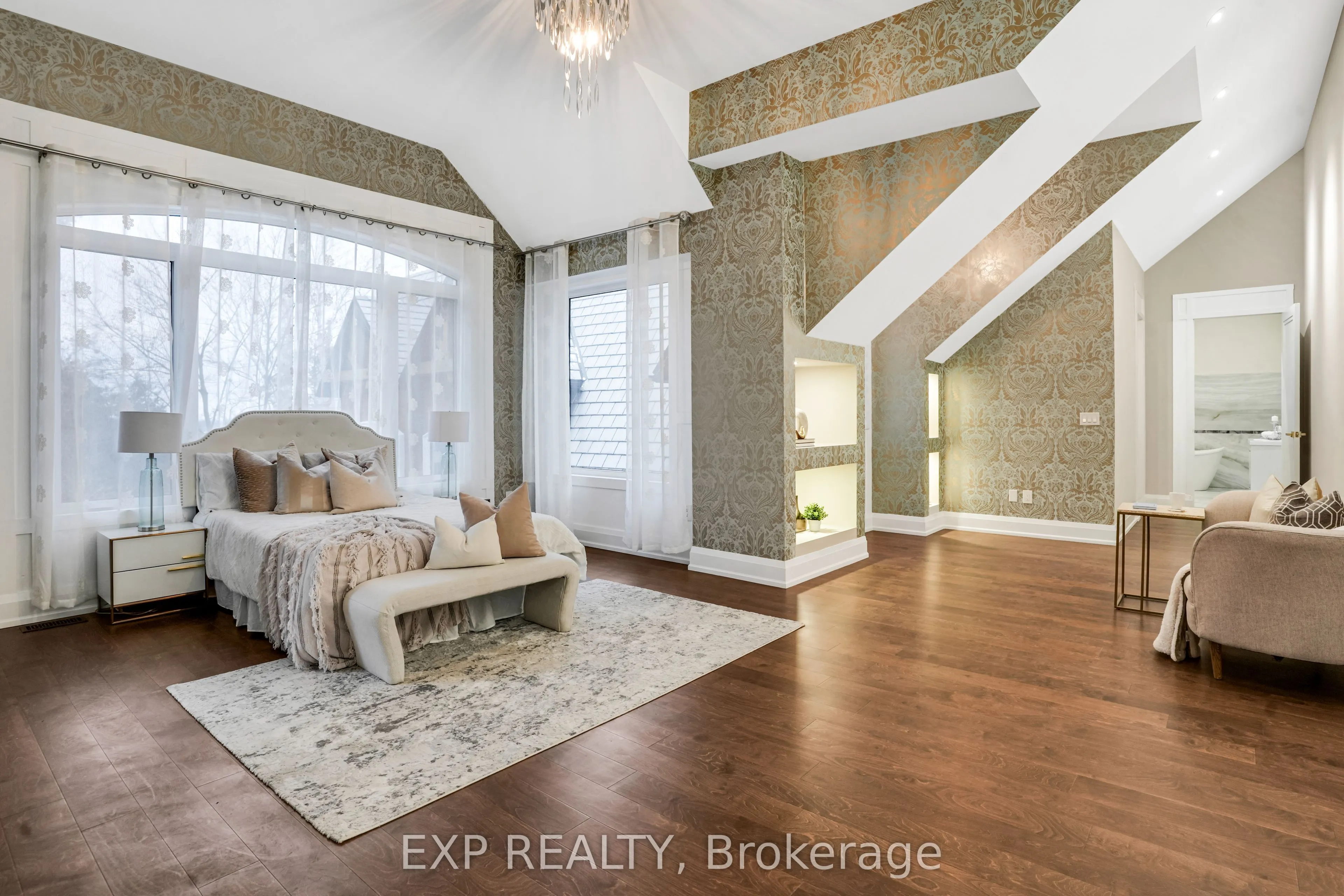 15 Glenview Heights Lane