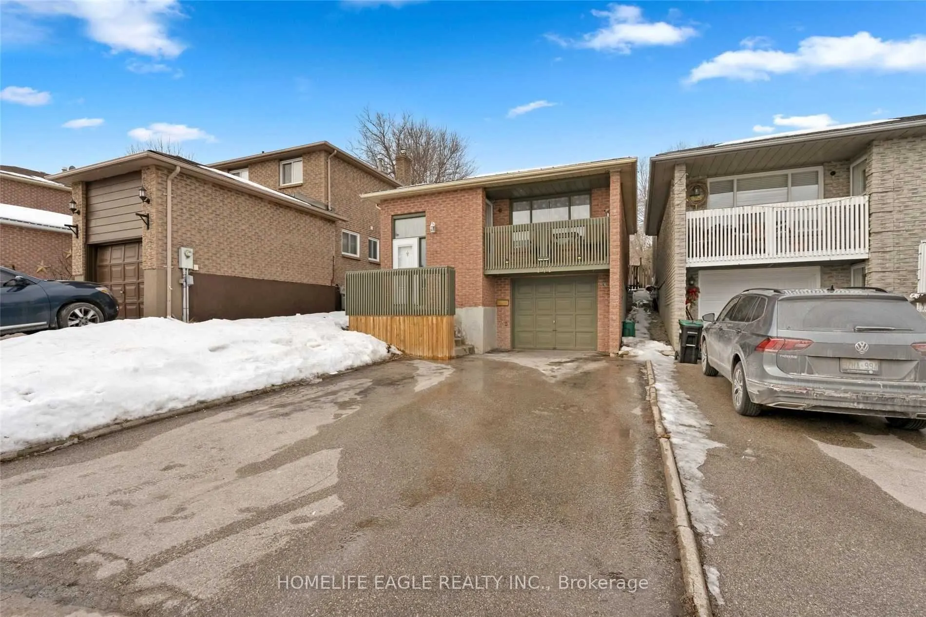 147 Britannia Avenue, #LOWER