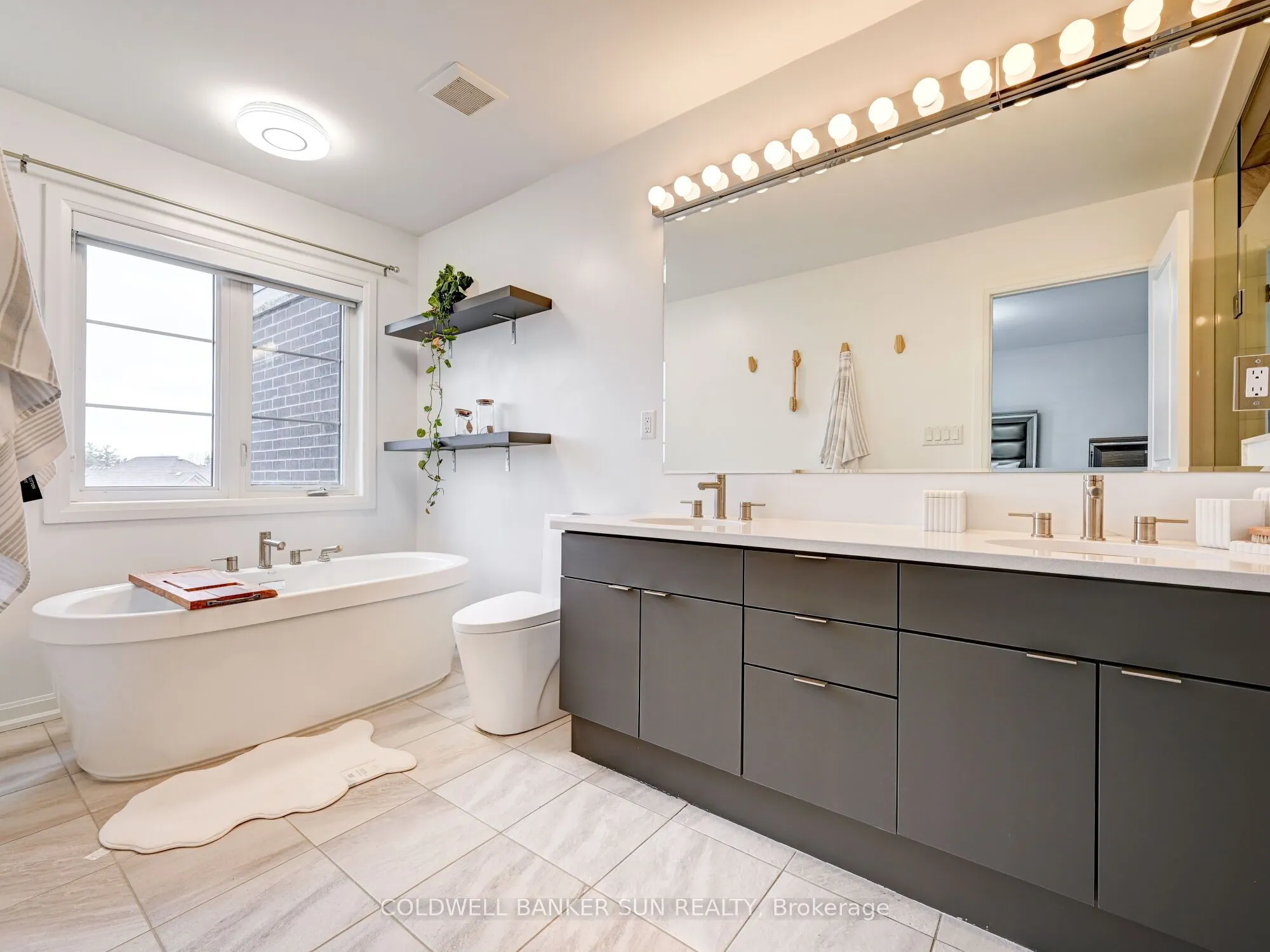 401 Kleinburg Summit Way