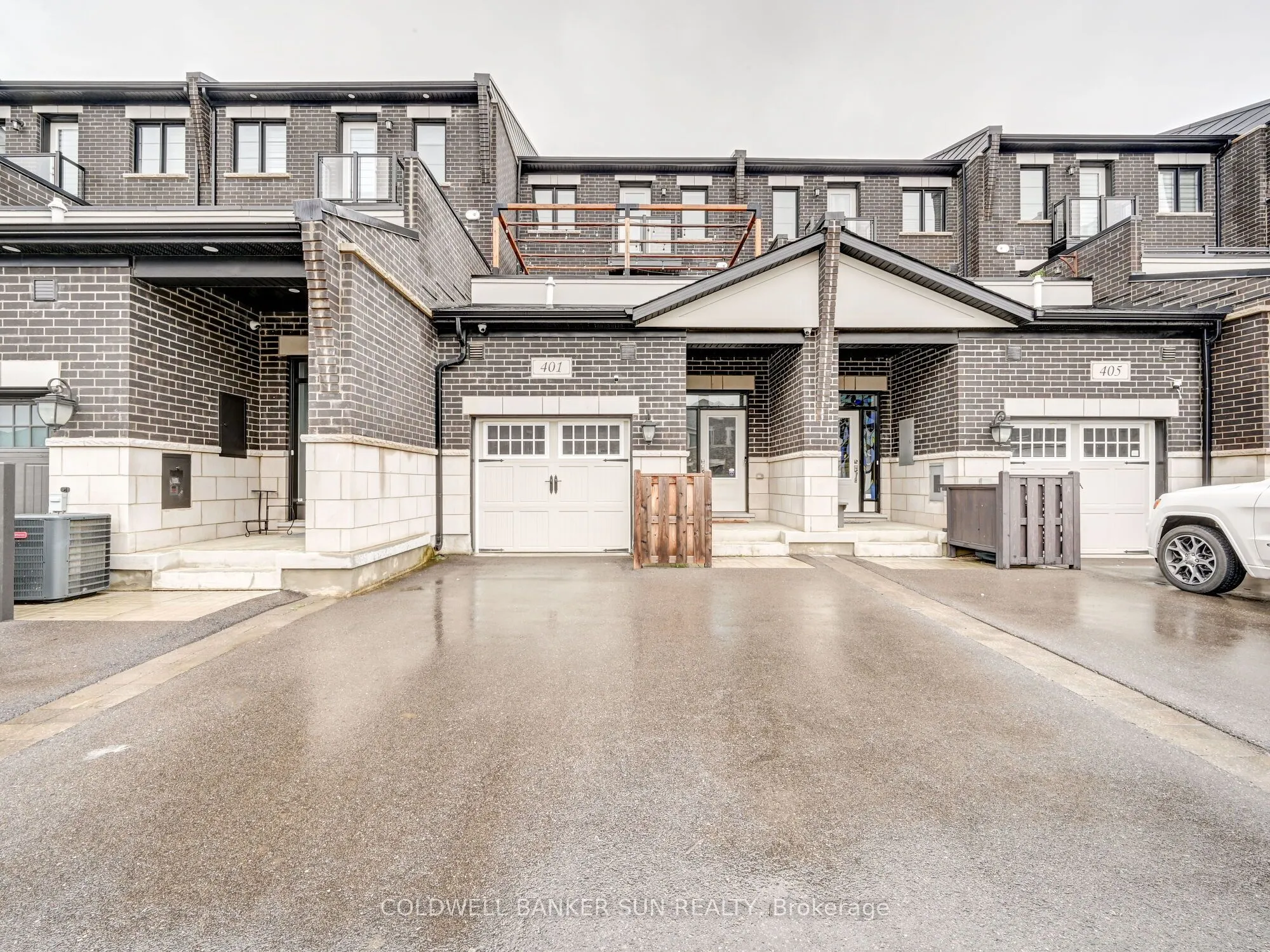 401 Kleinburg Summit Way