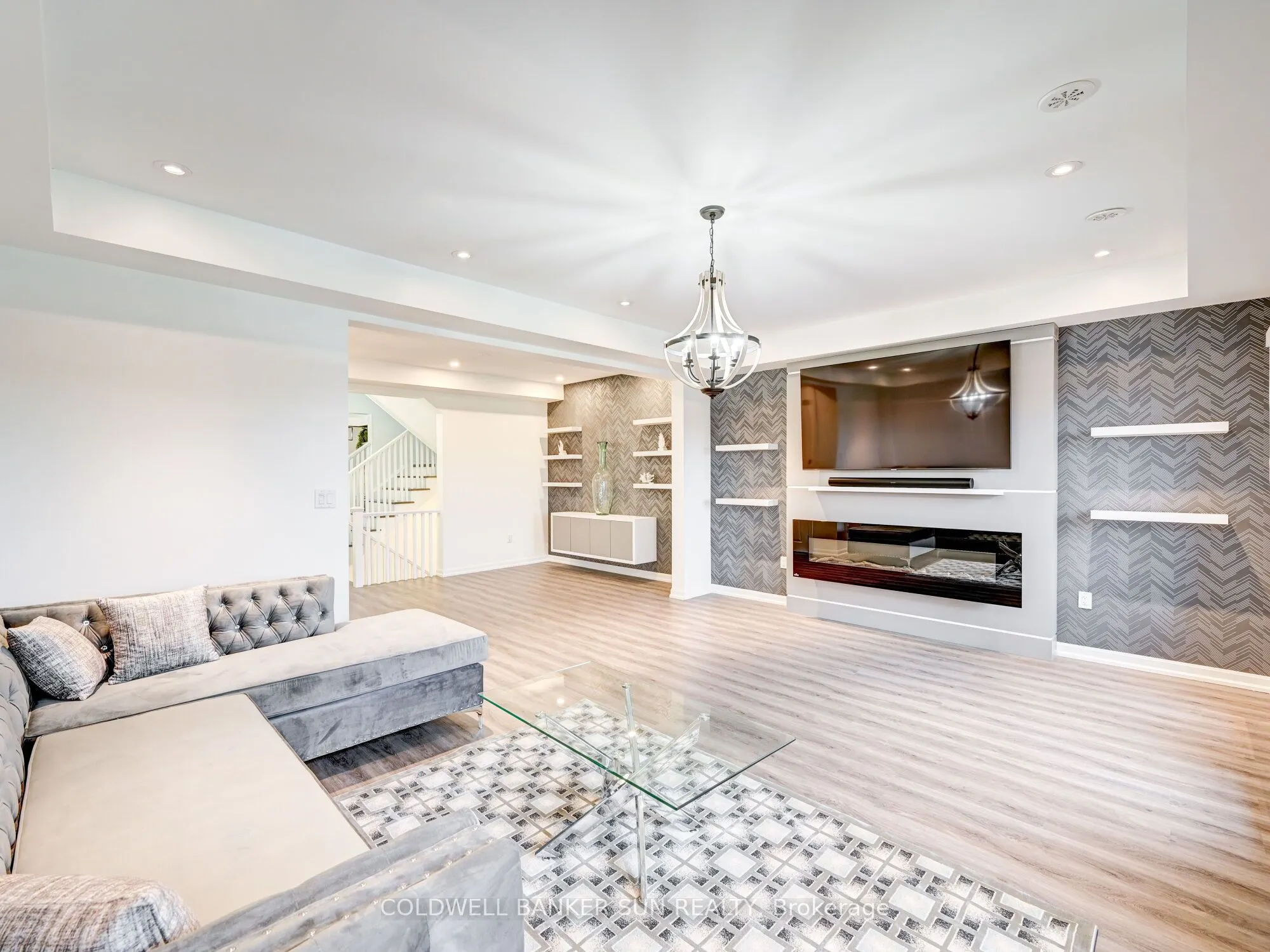401 Kleinburg Summit Way
