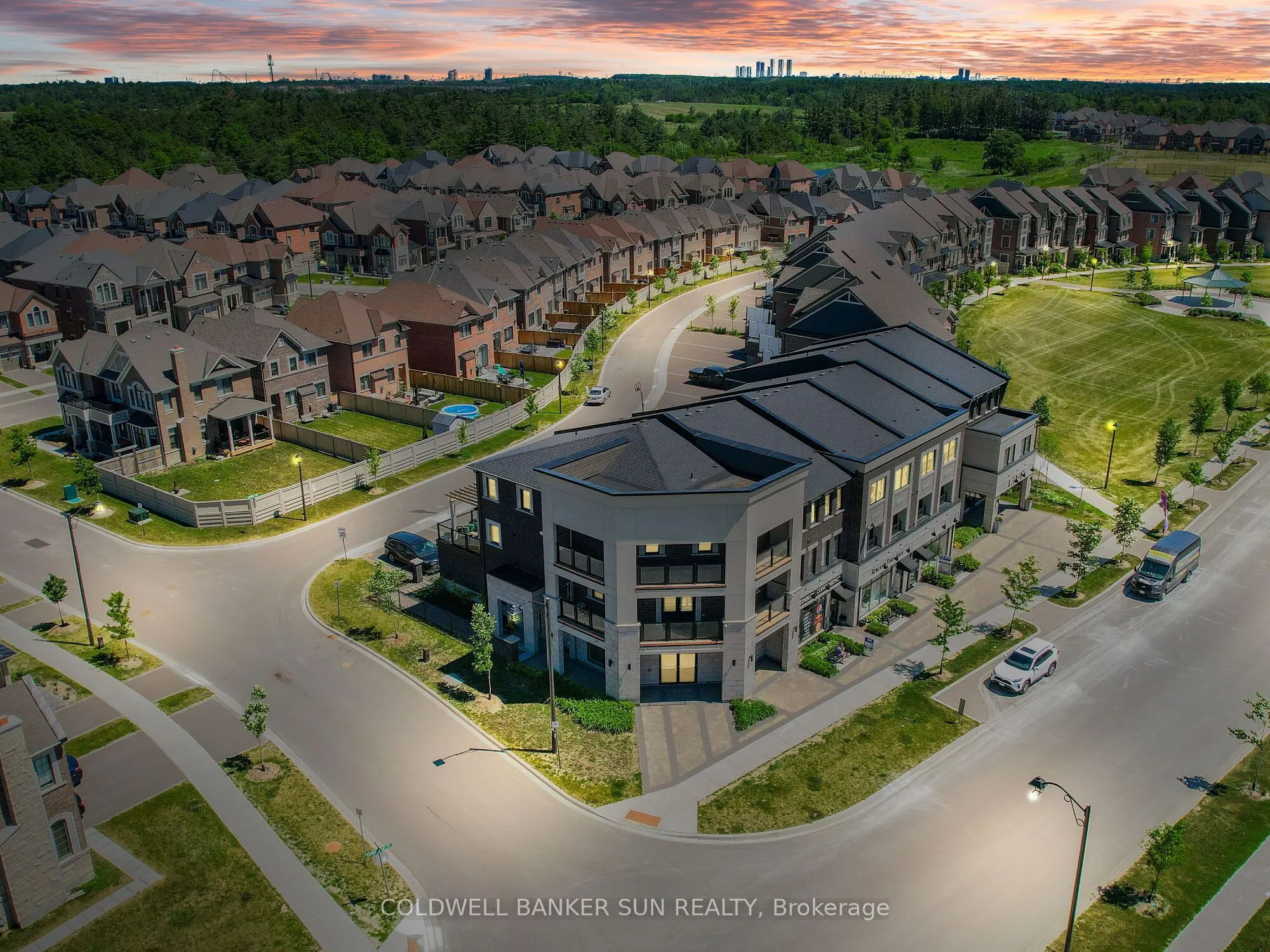 401 Kleinburg Summit Way