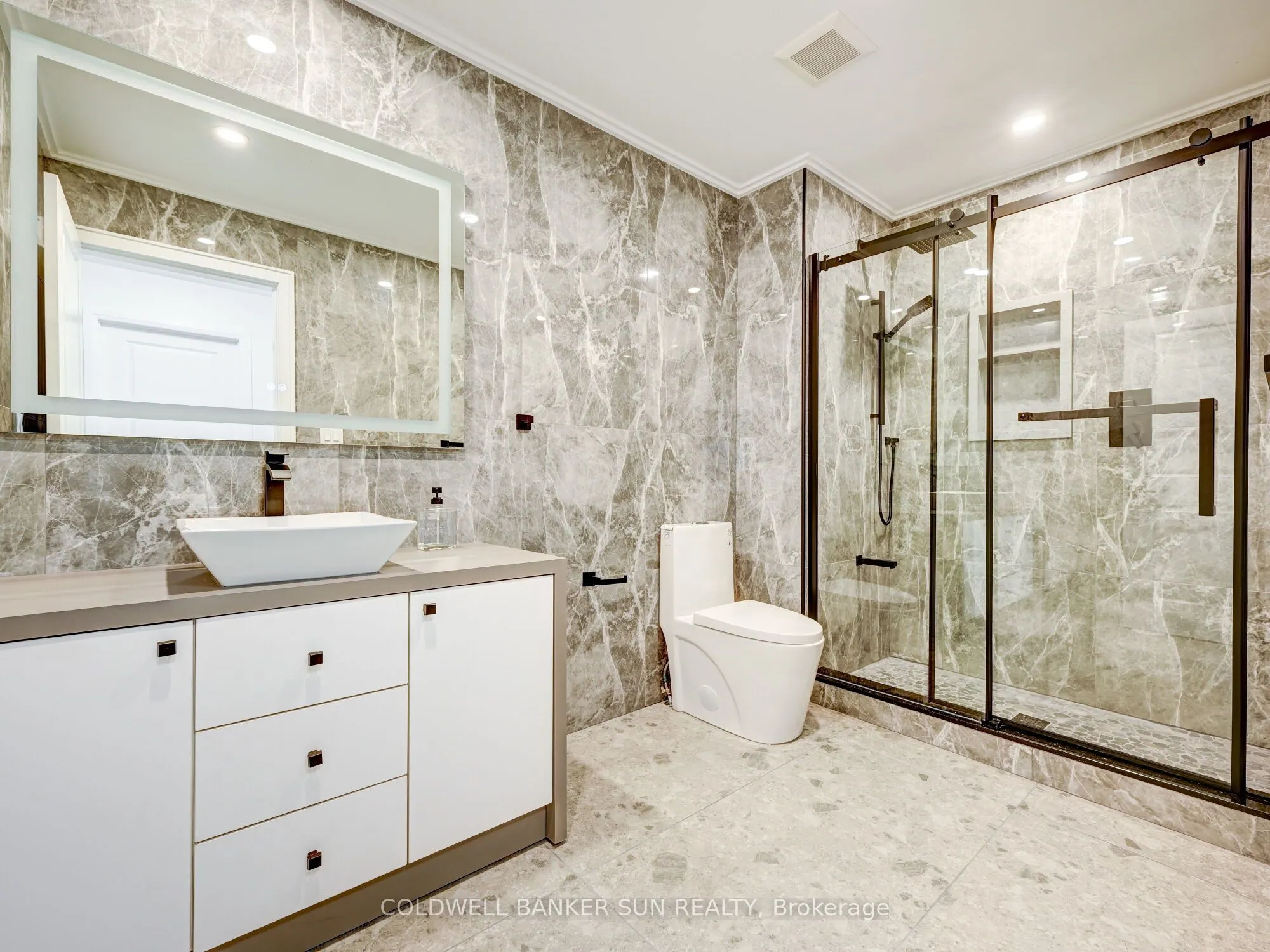 401 Kleinburg Summit Way