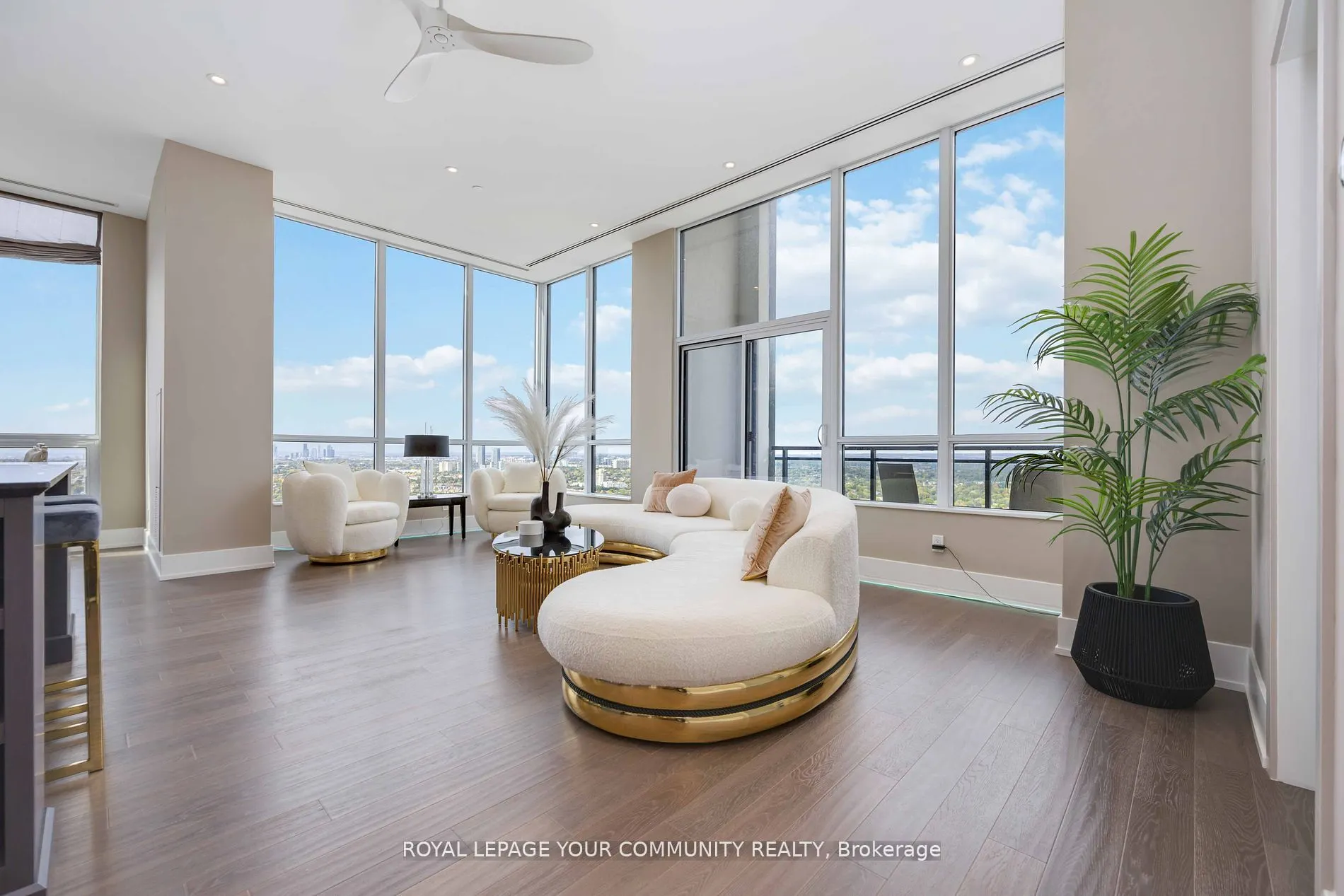 1 Grandview Avenue, #PH1