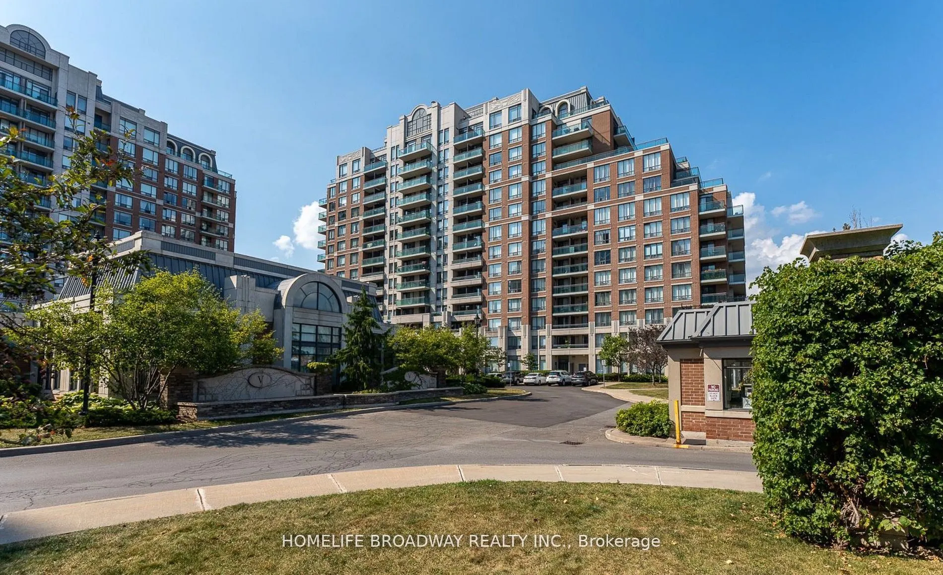 350 Red Maple Road, #1108