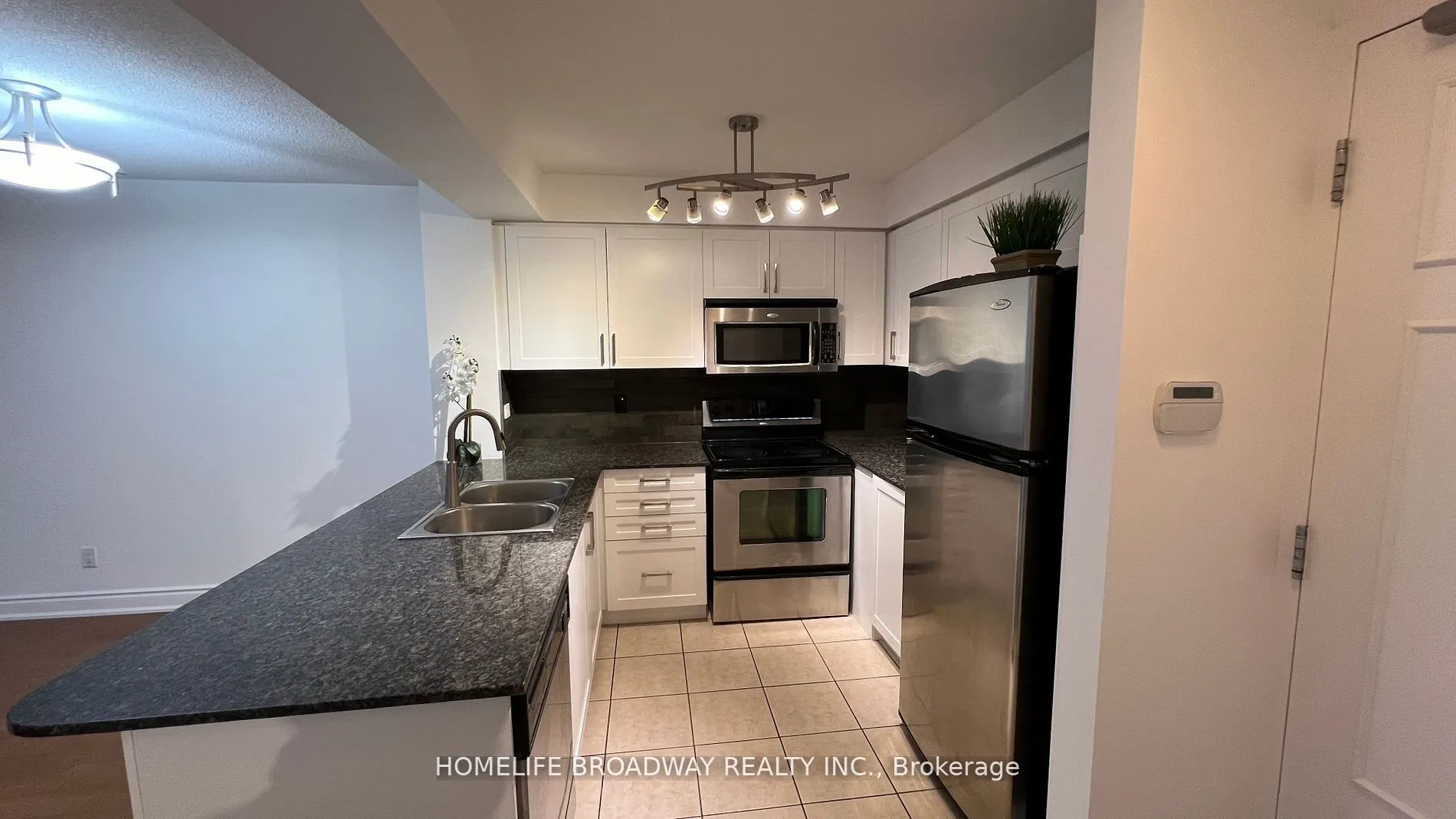 350 Red Maple Road, #1108