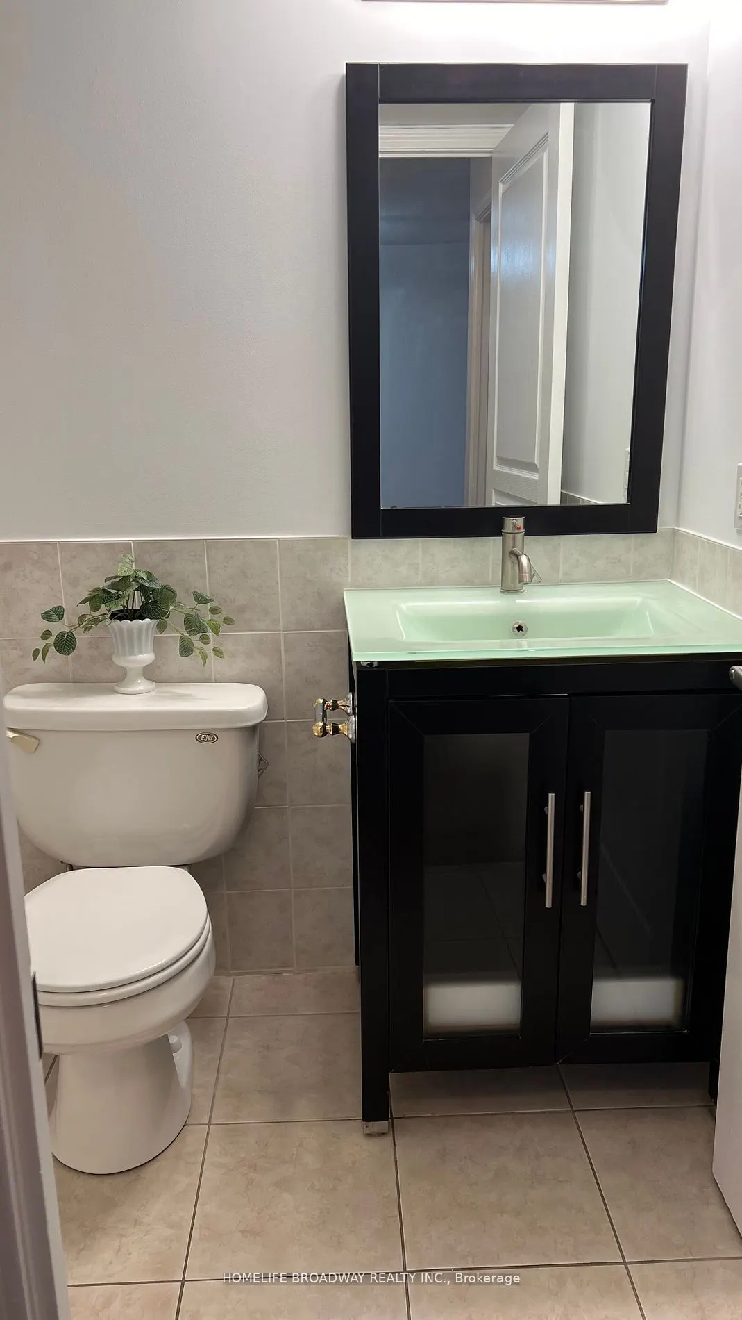350 Red Maple Road, #1108