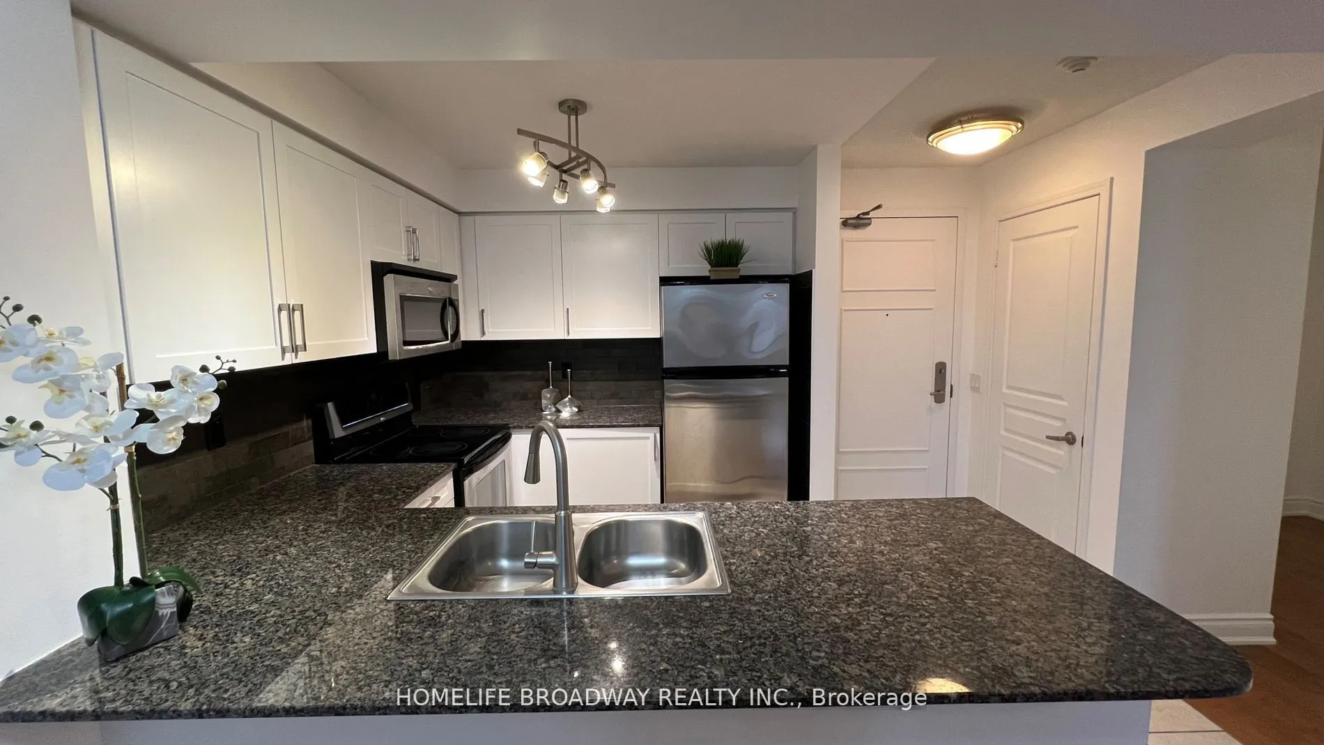 350 Red Maple Road, #1108