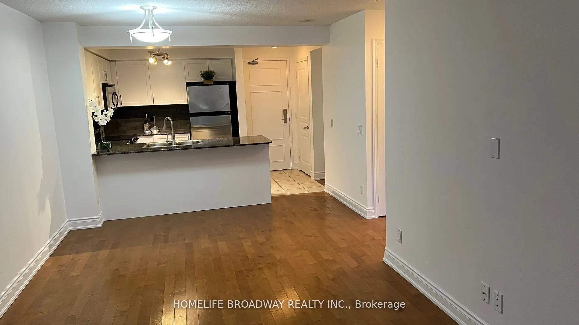 350 Red Maple Road, #1108
