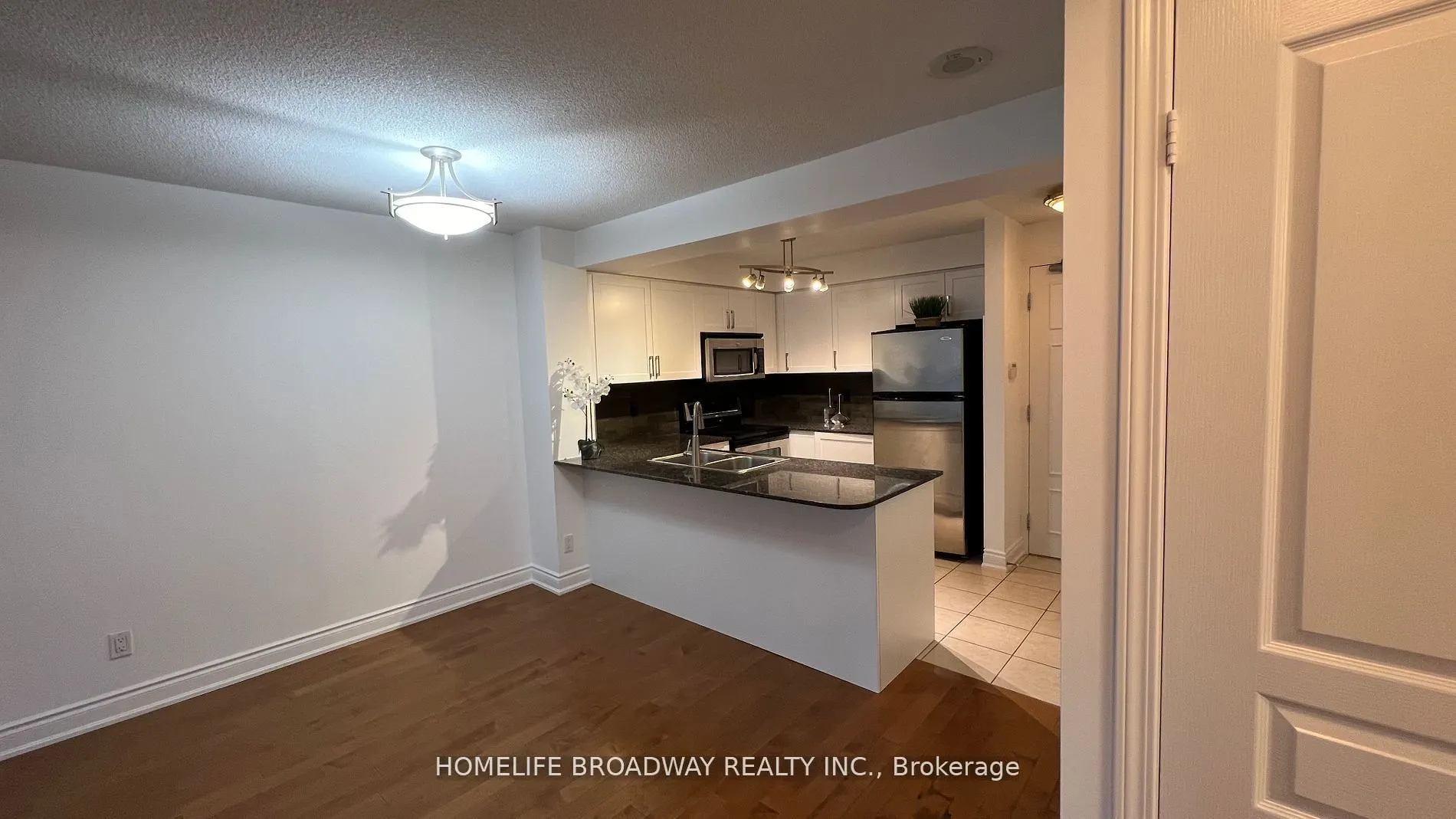 350 Red Maple Road, #1108