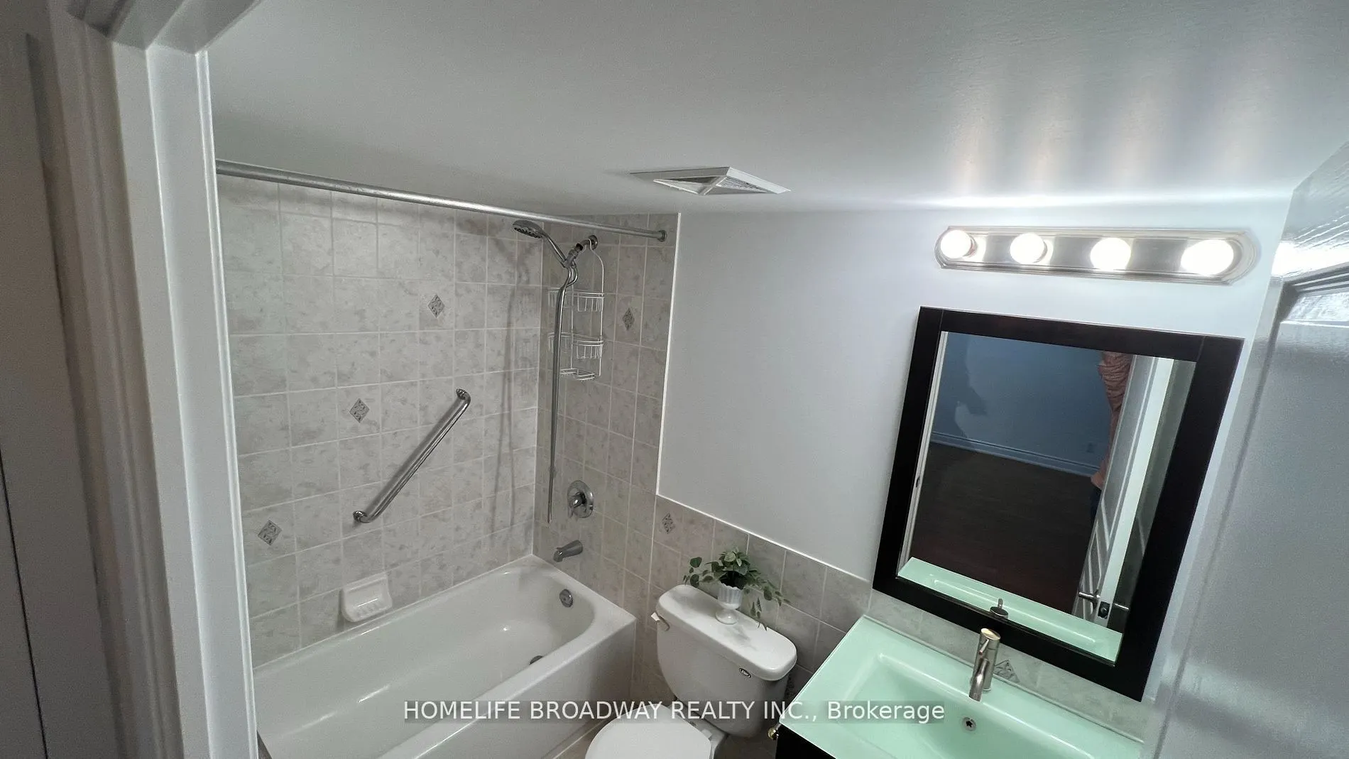350 Red Maple Road, #1108