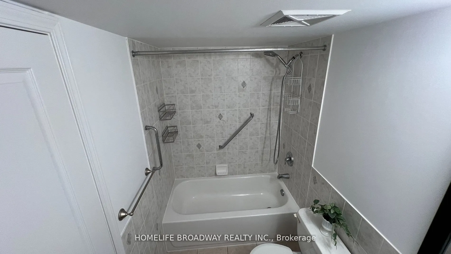 350 Red Maple Road, #1108