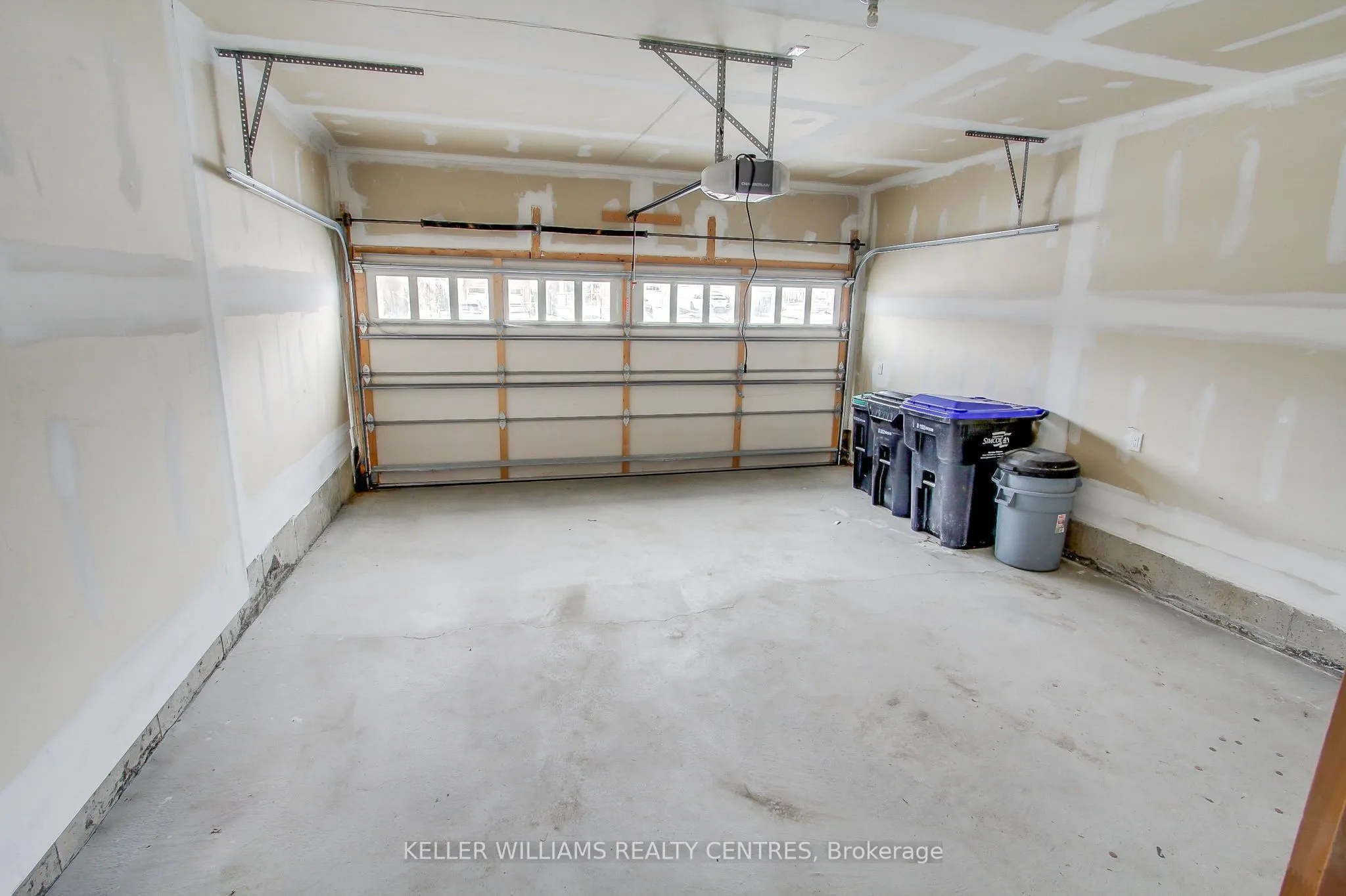 29 Treetops Boulevard