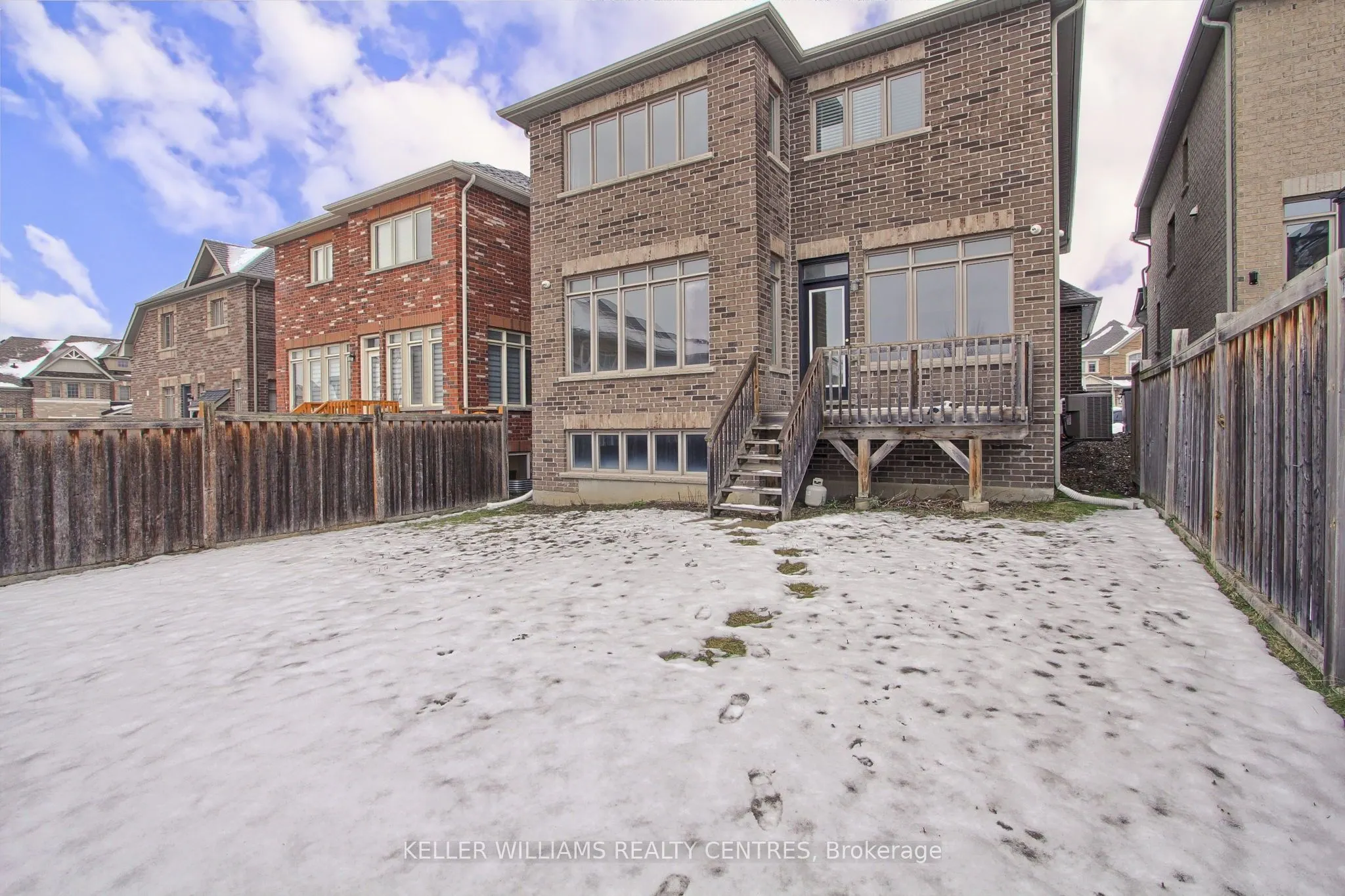 29 Treetops Boulevard