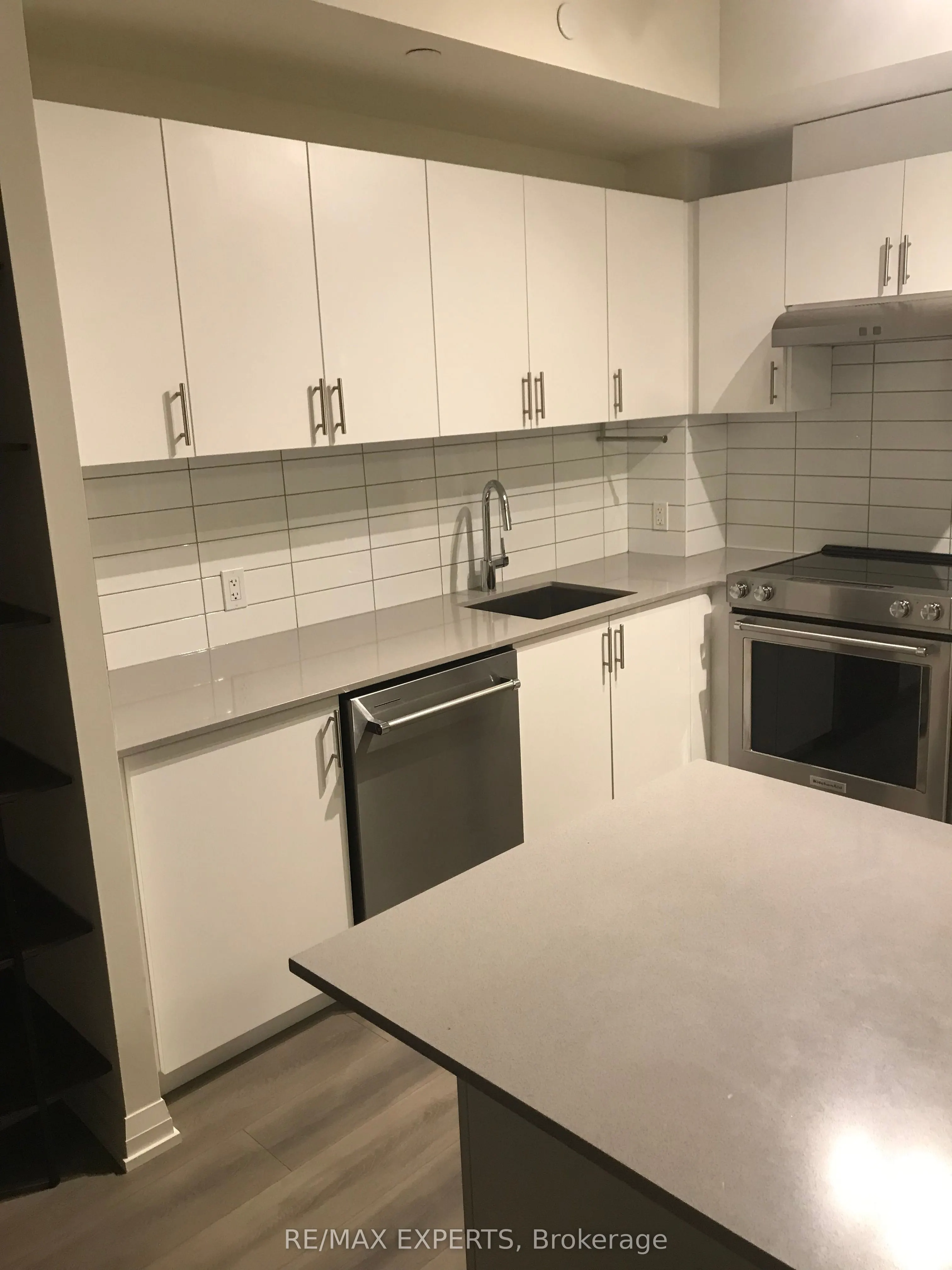 9000 Jane Street, #1812