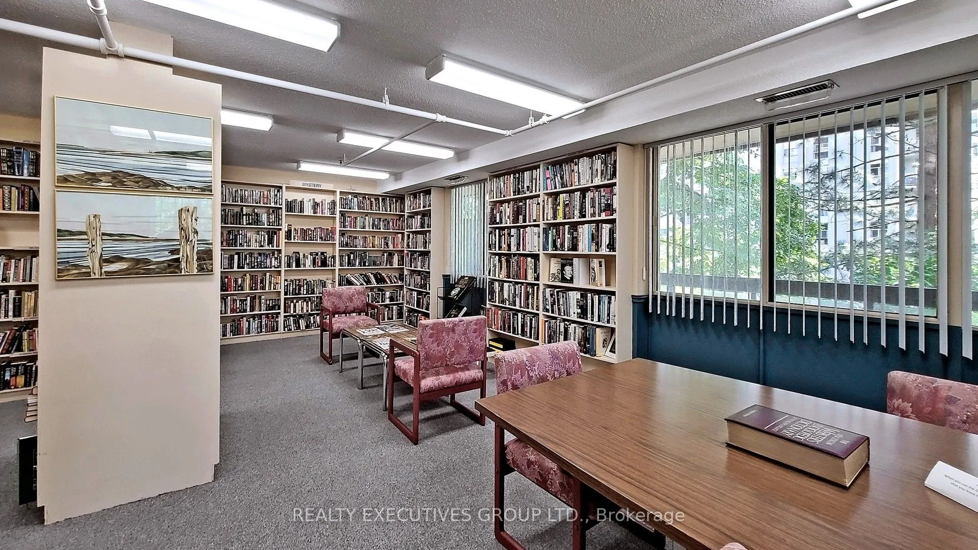 8111 Yonge Street, #1807