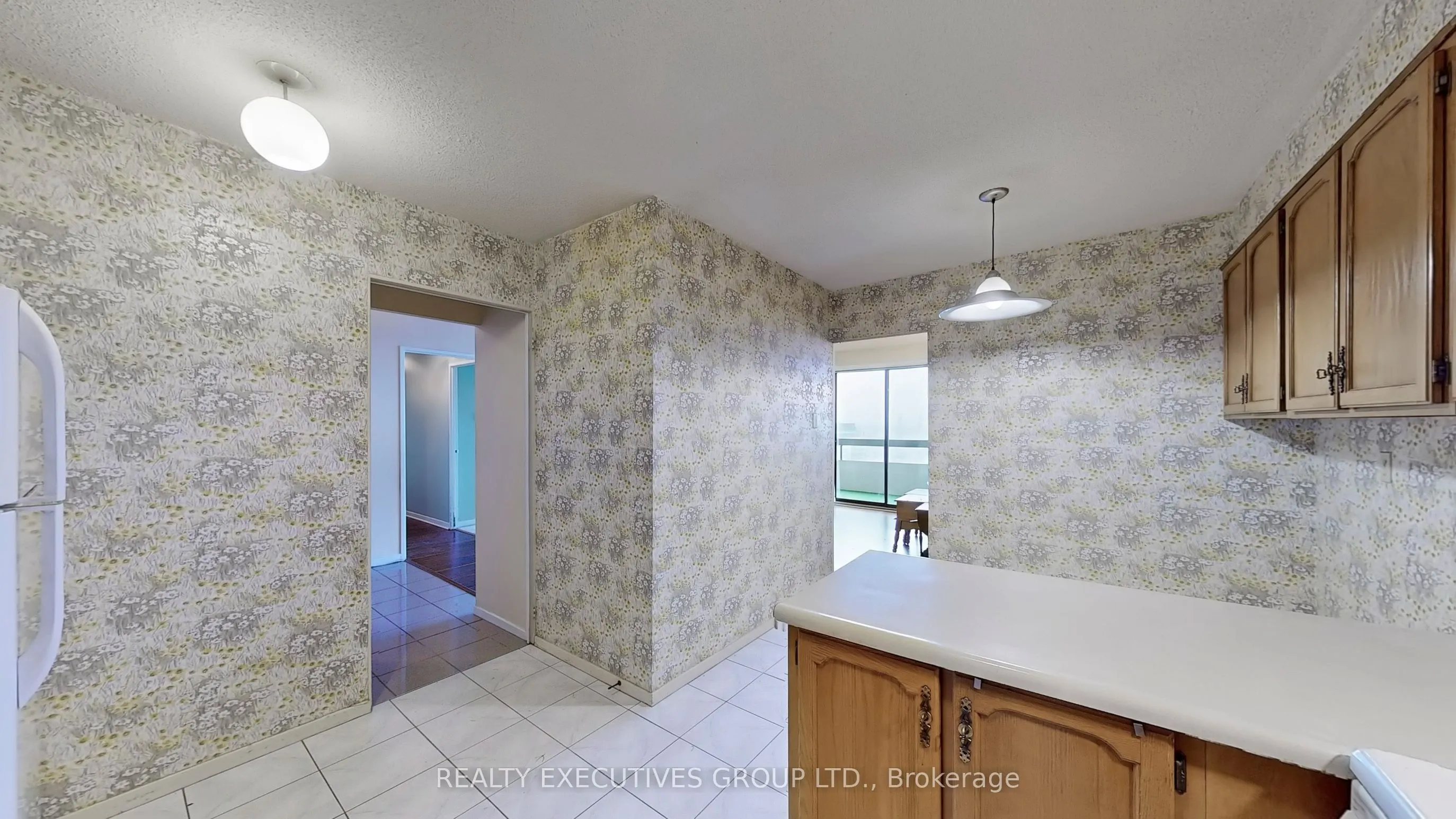 8111 Yonge Street, #1807