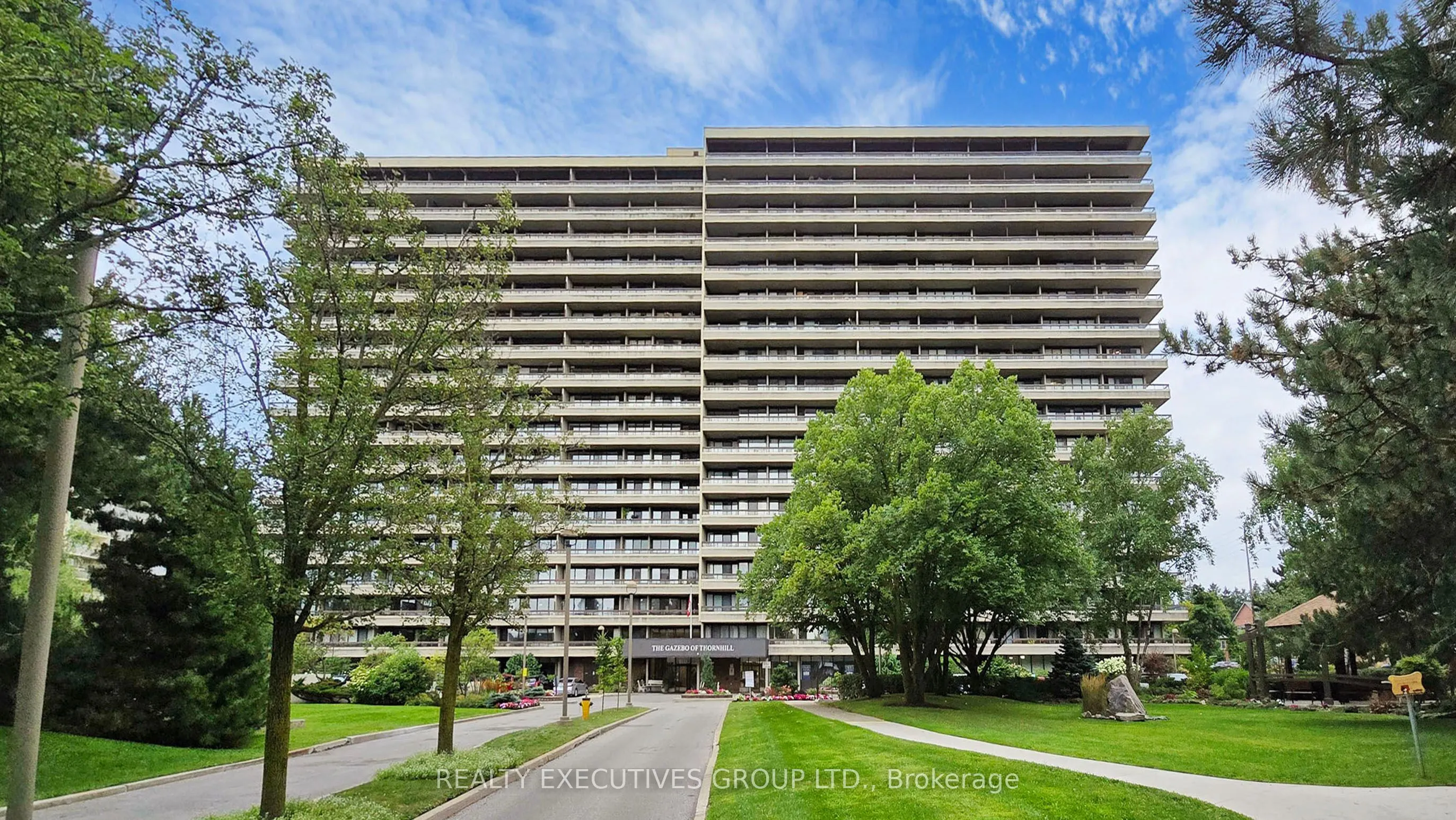 8111 Yonge Street, #1807
