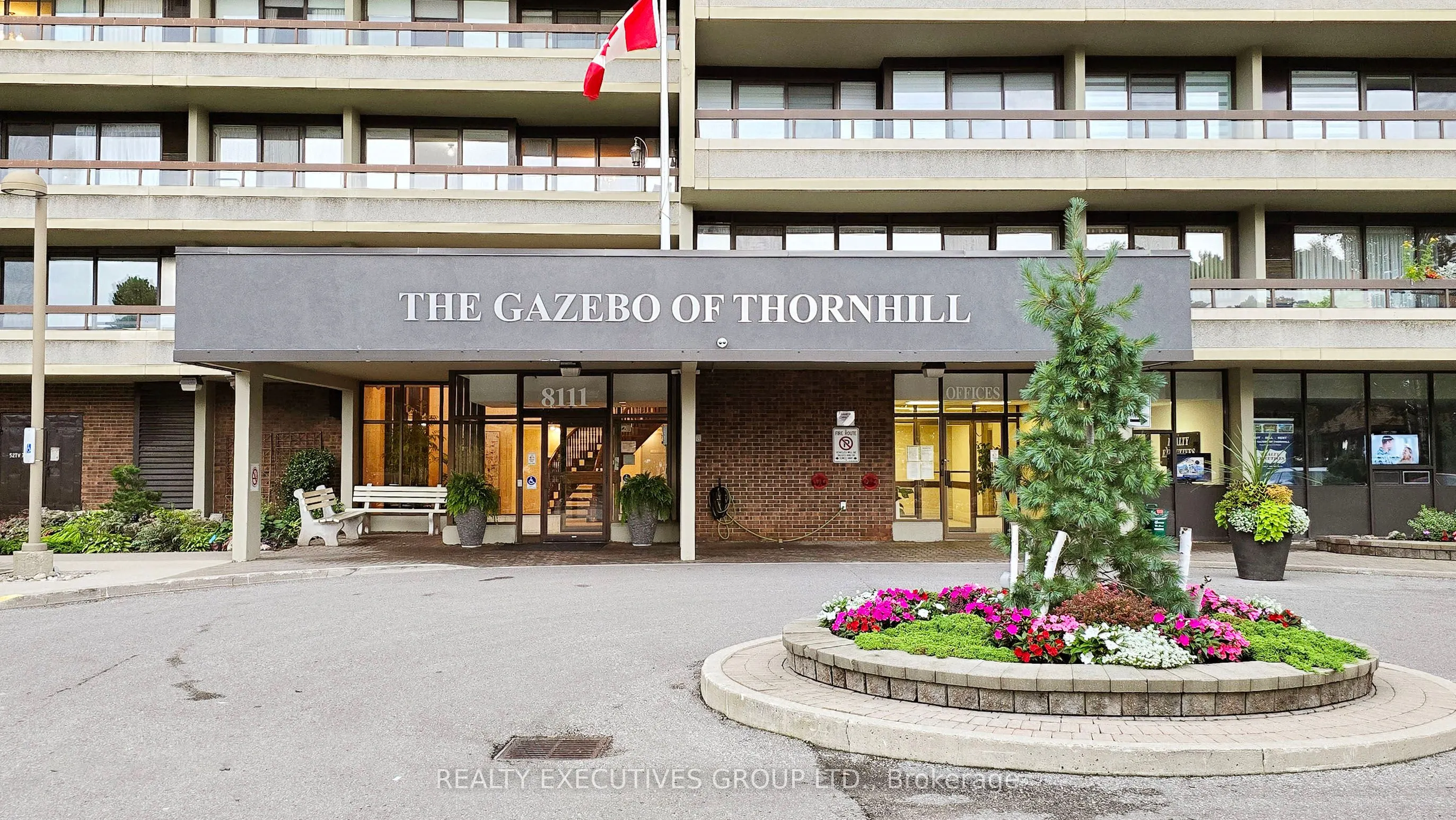 8111 Yonge Street, #1807