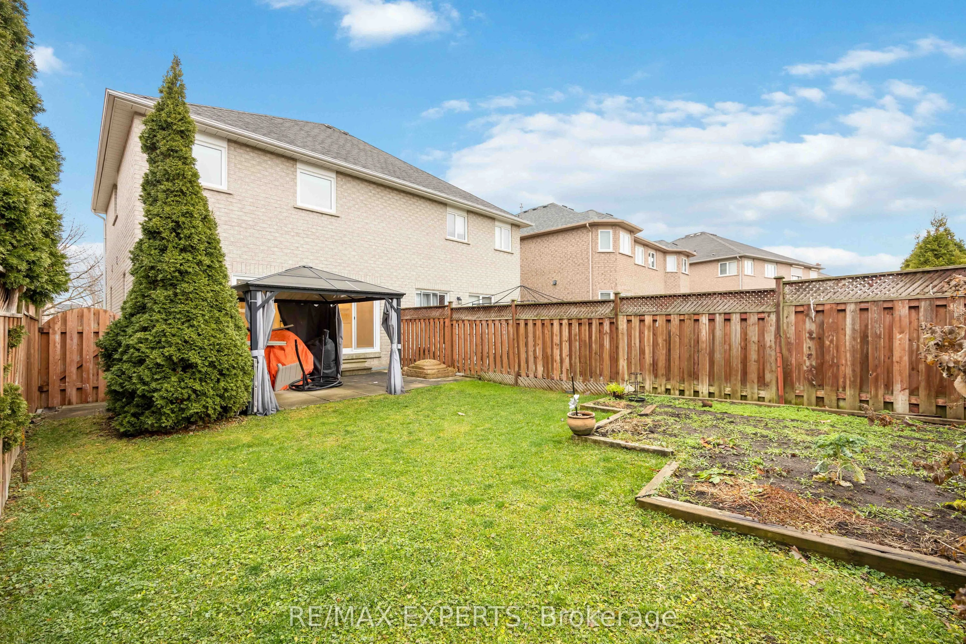 22 Laura Sabrina Drive