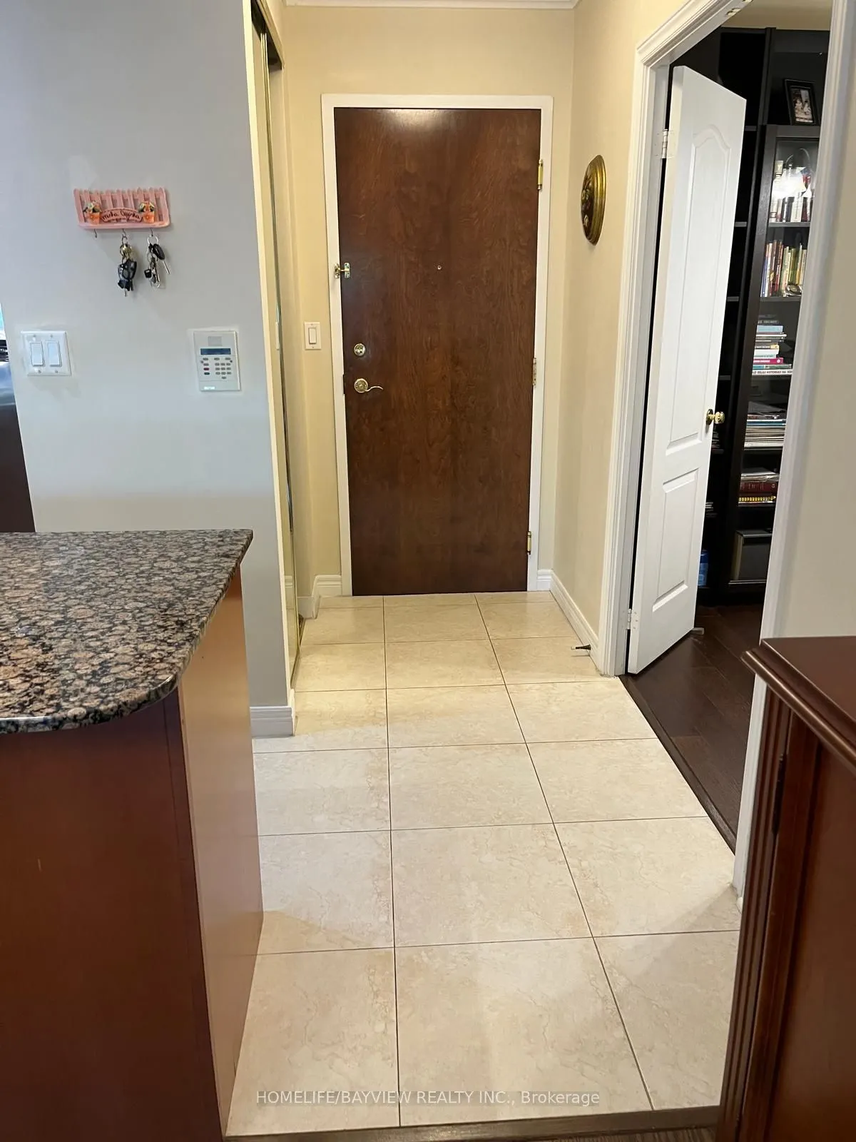 100 promenade Circle #205