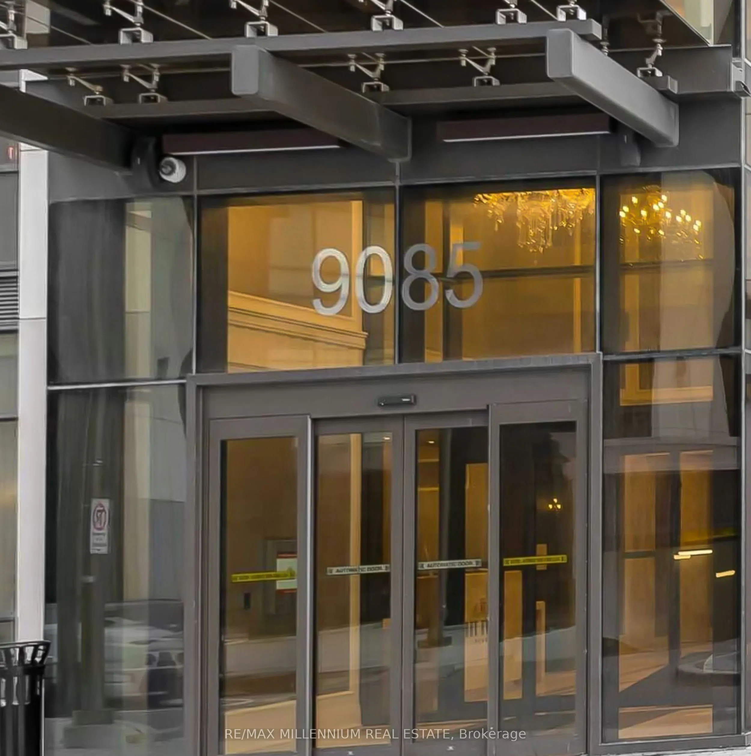 9085 Jane Street #811