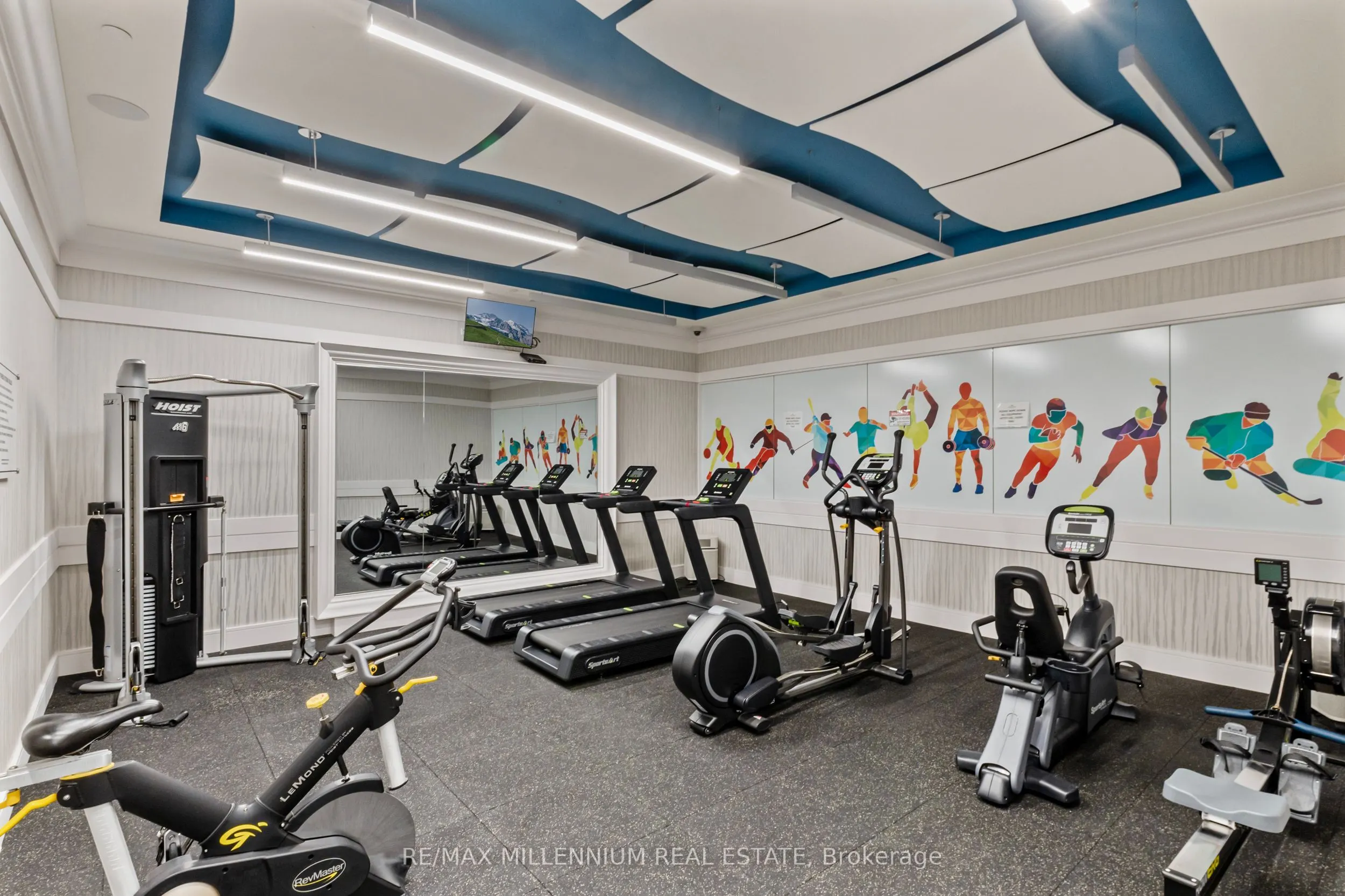 9085 Jane Street #811